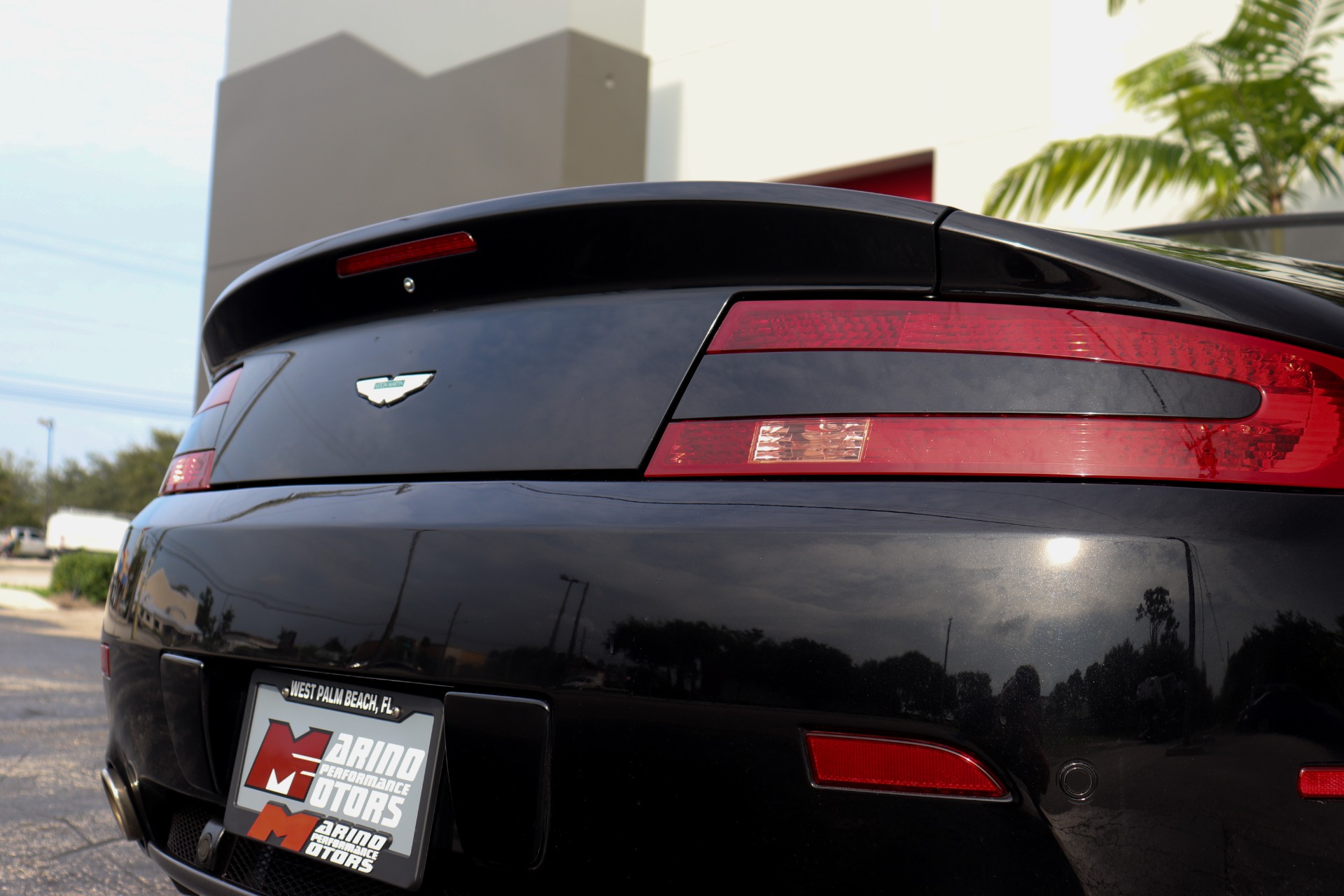 Used-2008-Aston-Martin-V8-Vantage-Roadster