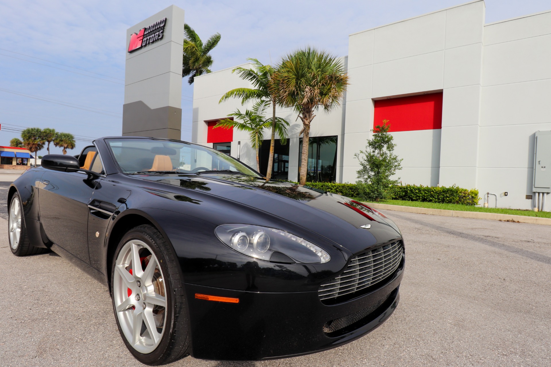 Used-2008-Aston-Martin-V8-Vantage-Roadster