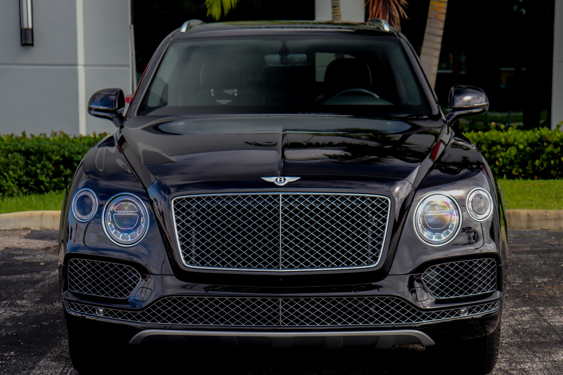 Used-2019-Bentley-Bentayga-V8