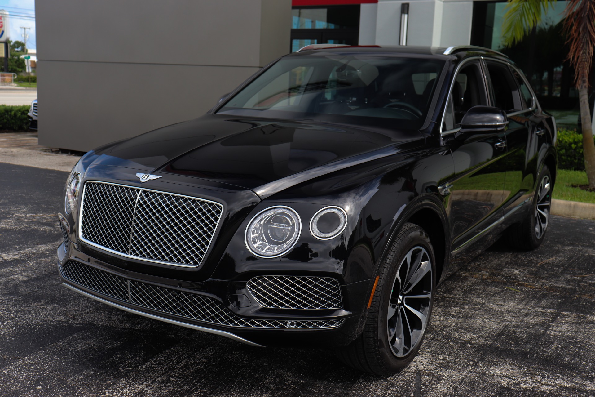 Used-2019-Bentley-Bentayga-V8