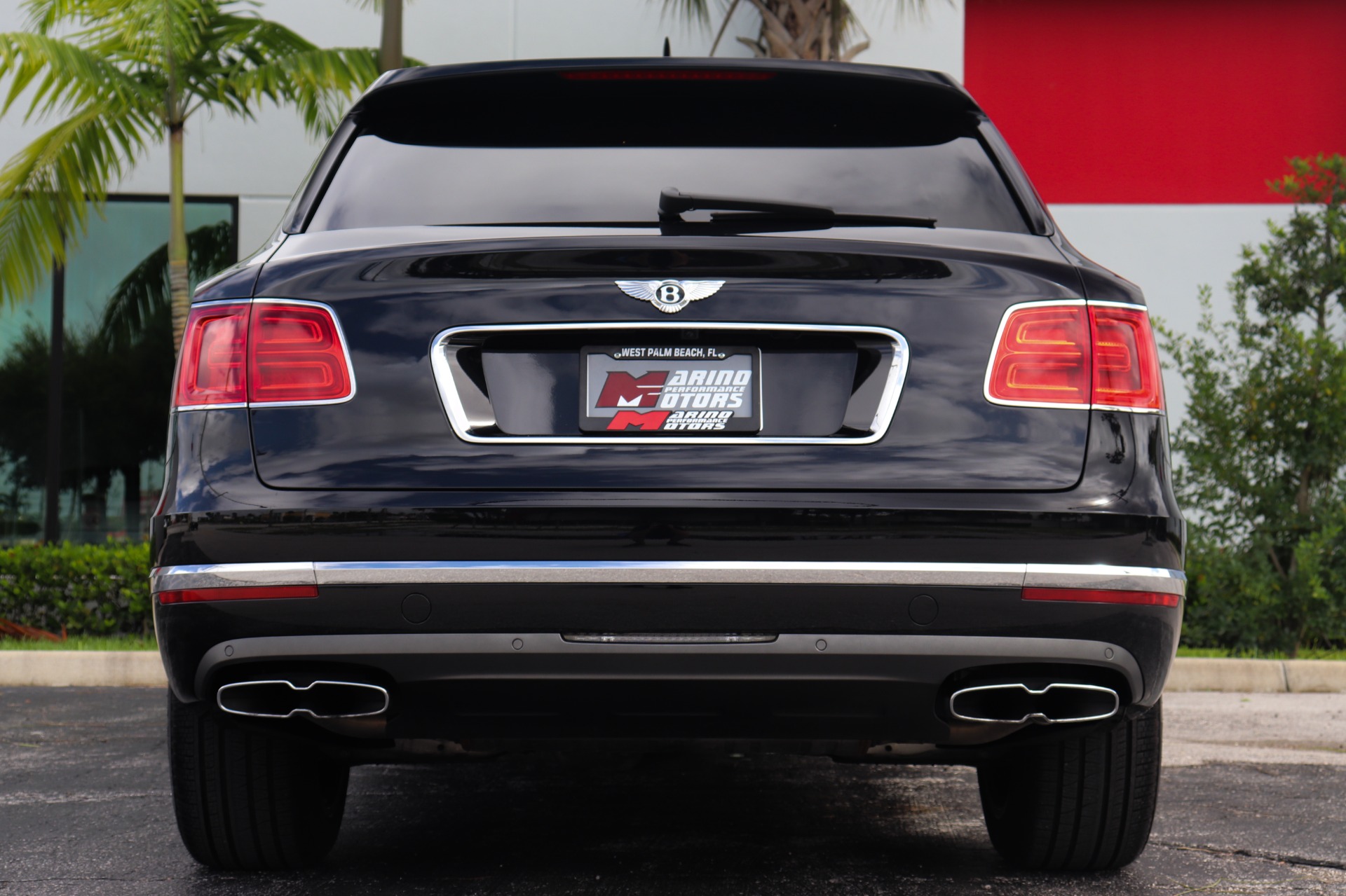 Used-2019-Bentley-Bentayga-V8