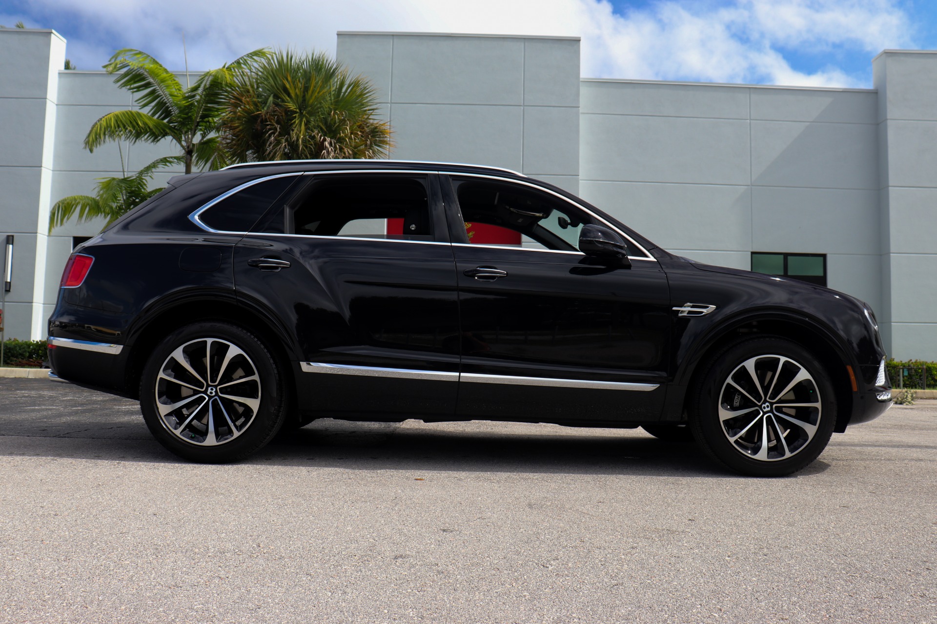 Used-2019-Bentley-Bentayga-V8