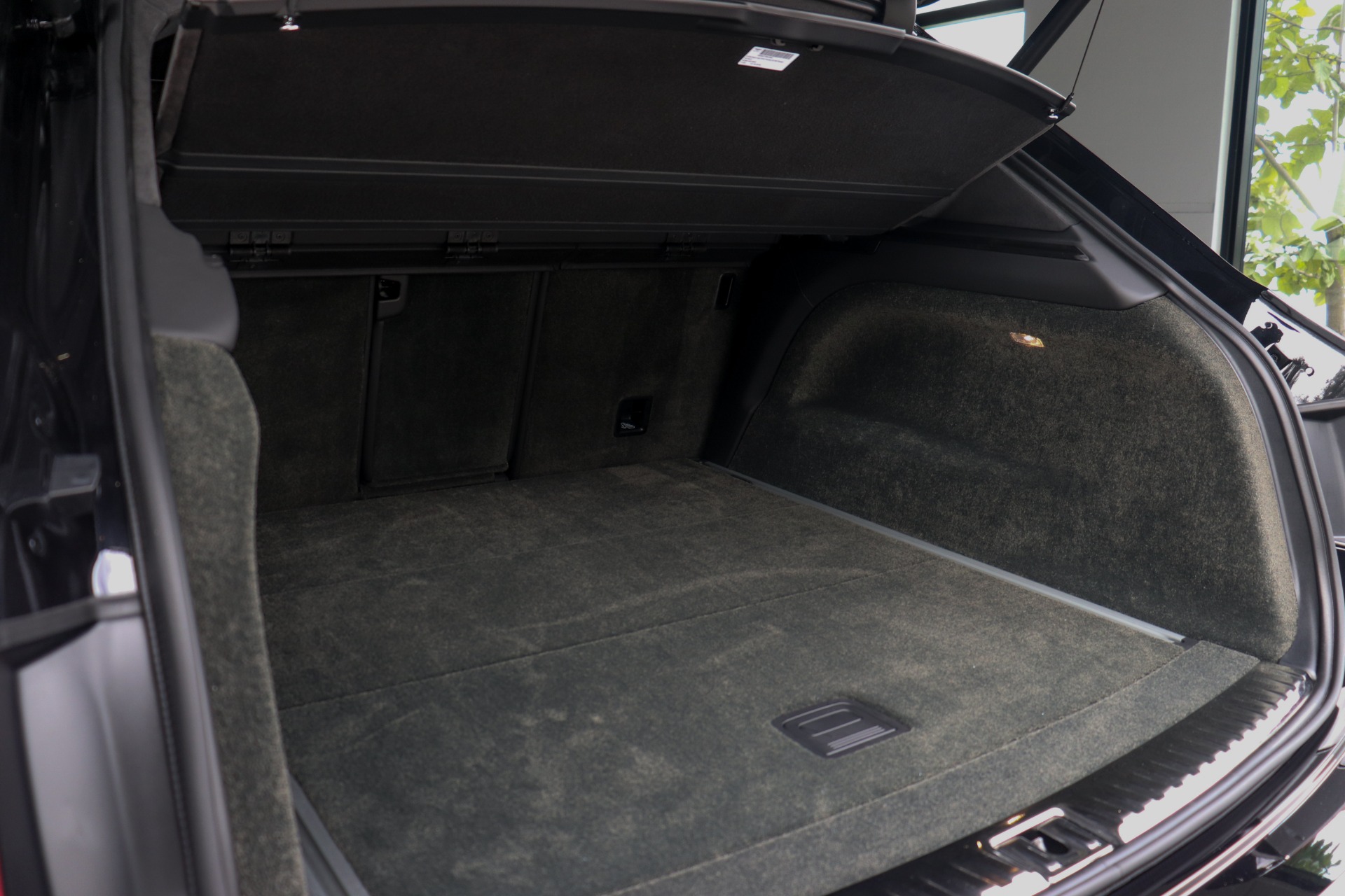Used-2019-Bentley-Bentayga-V8