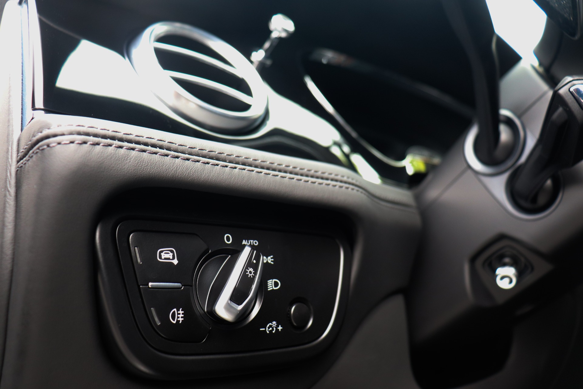 Used-2019-Bentley-Bentayga-V8