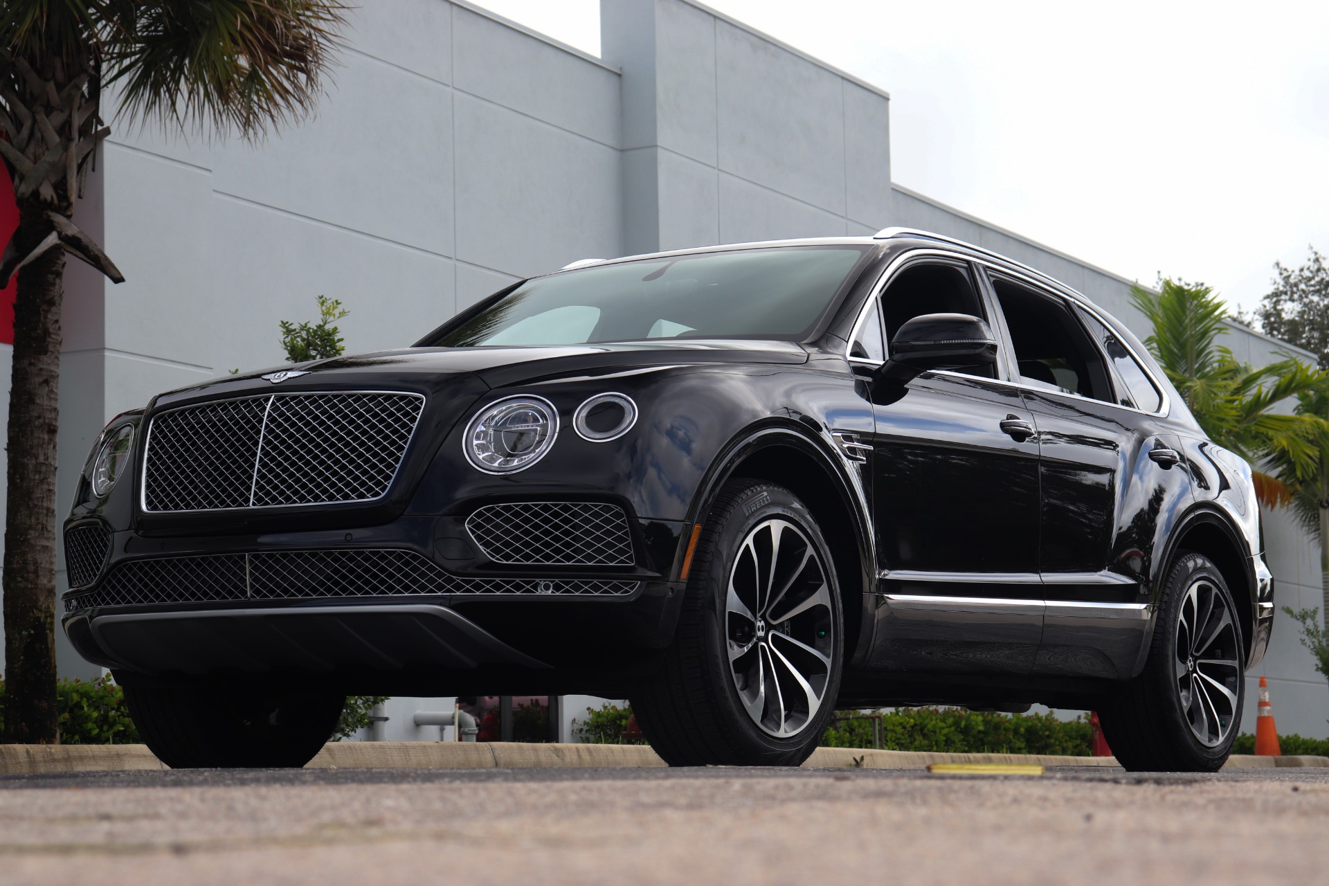 Used-2019-Bentley-Bentayga-V8