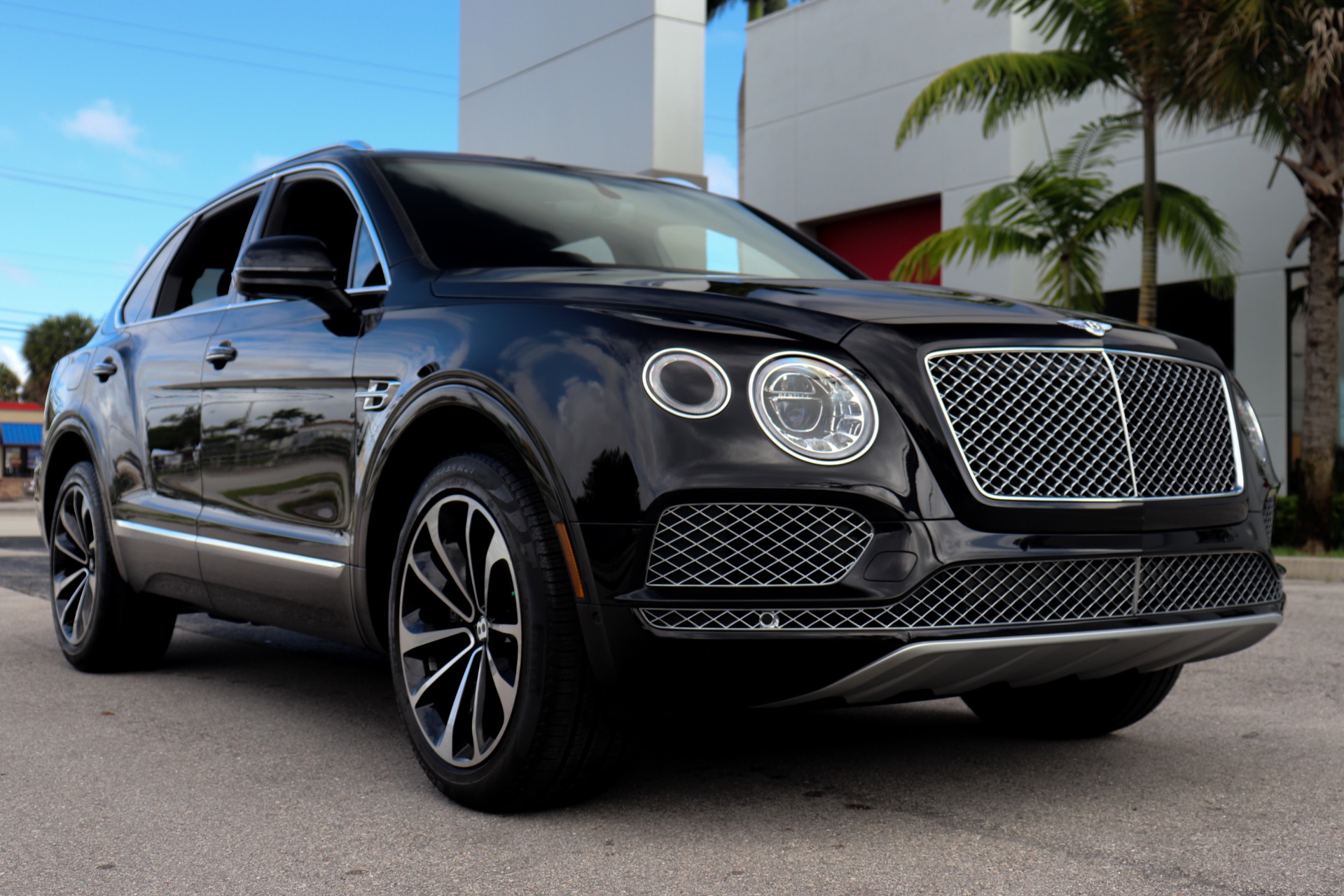 Used-2019-Bentley-Bentayga-V8