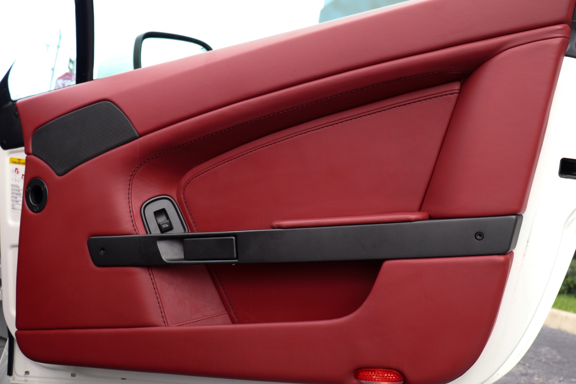 Used-2008-Aston-Martin-V8-Vantage-Roadster