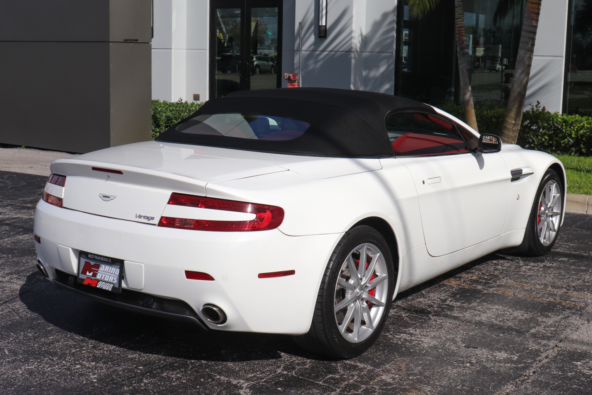 Used-2008-Aston-Martin-V8-Vantage-Roadster