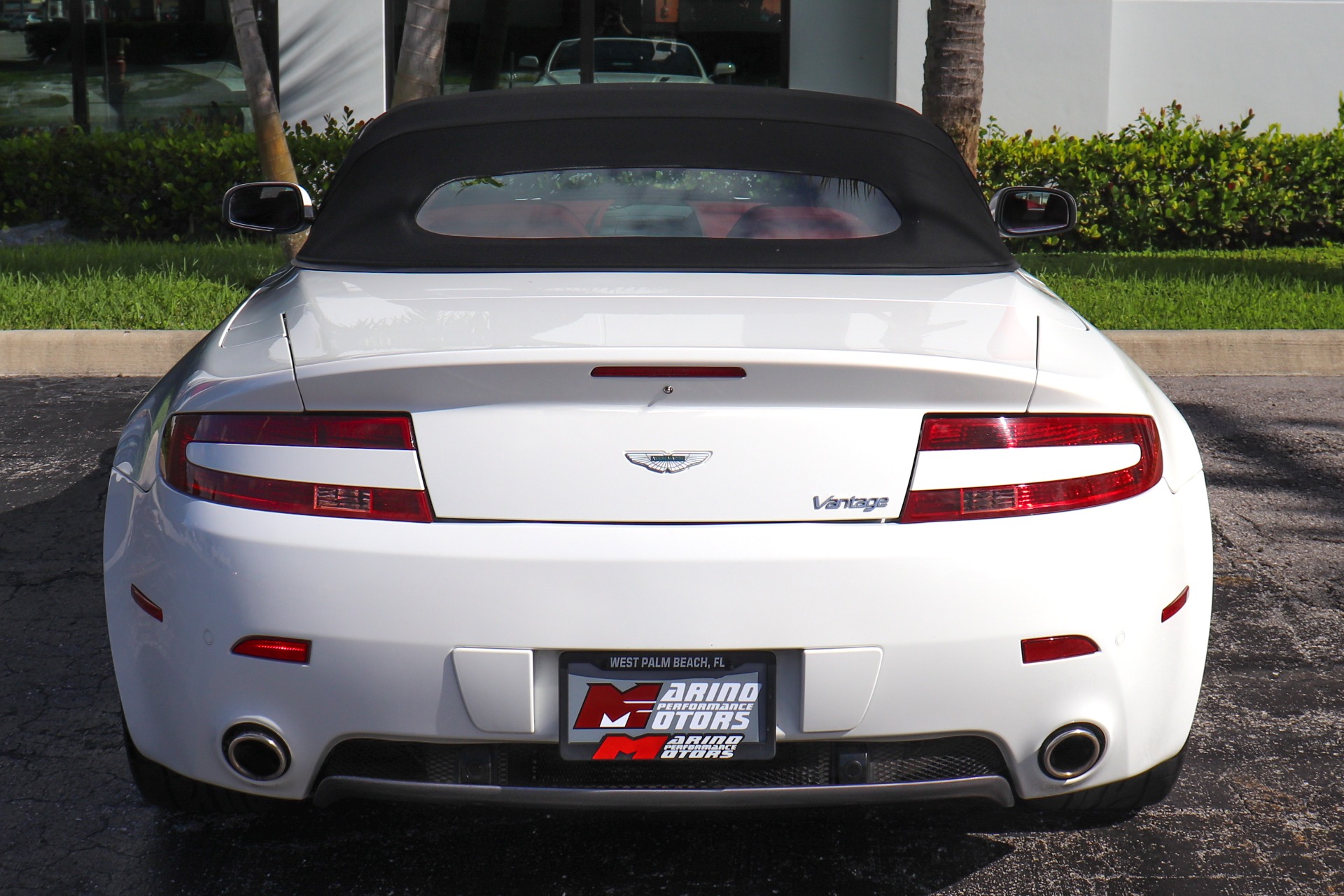 Used-2008-Aston-Martin-V8-Vantage-Roadster