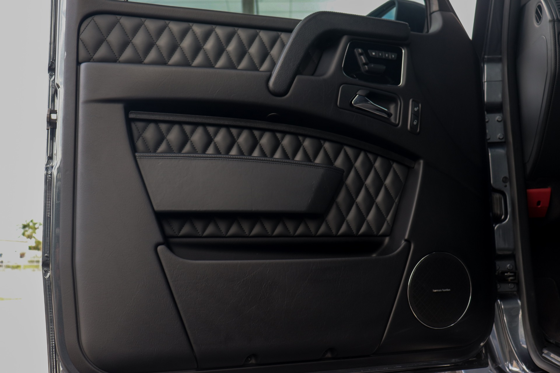 Used-2015-Mercedes-Benz-G-Class-G-63-AMG