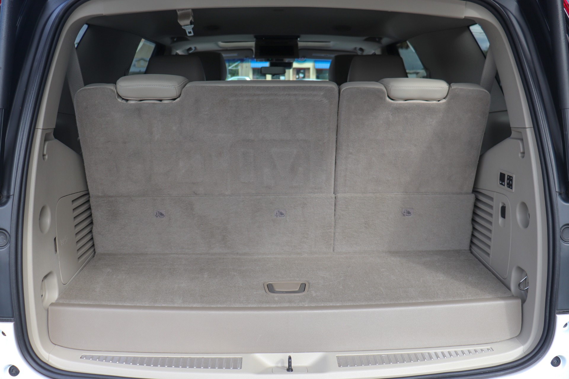 Used-2017-Cadillac-Escalade-Luxury