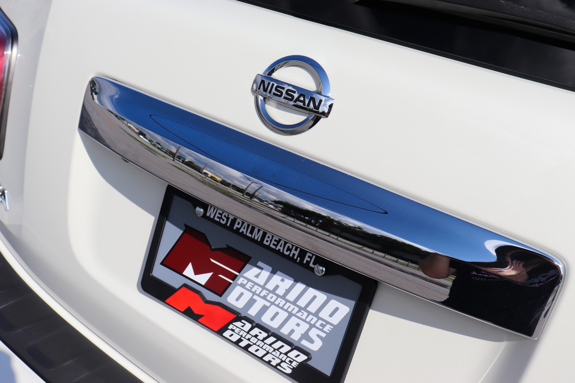 Used-2017-Nissan-Armada-Platinum