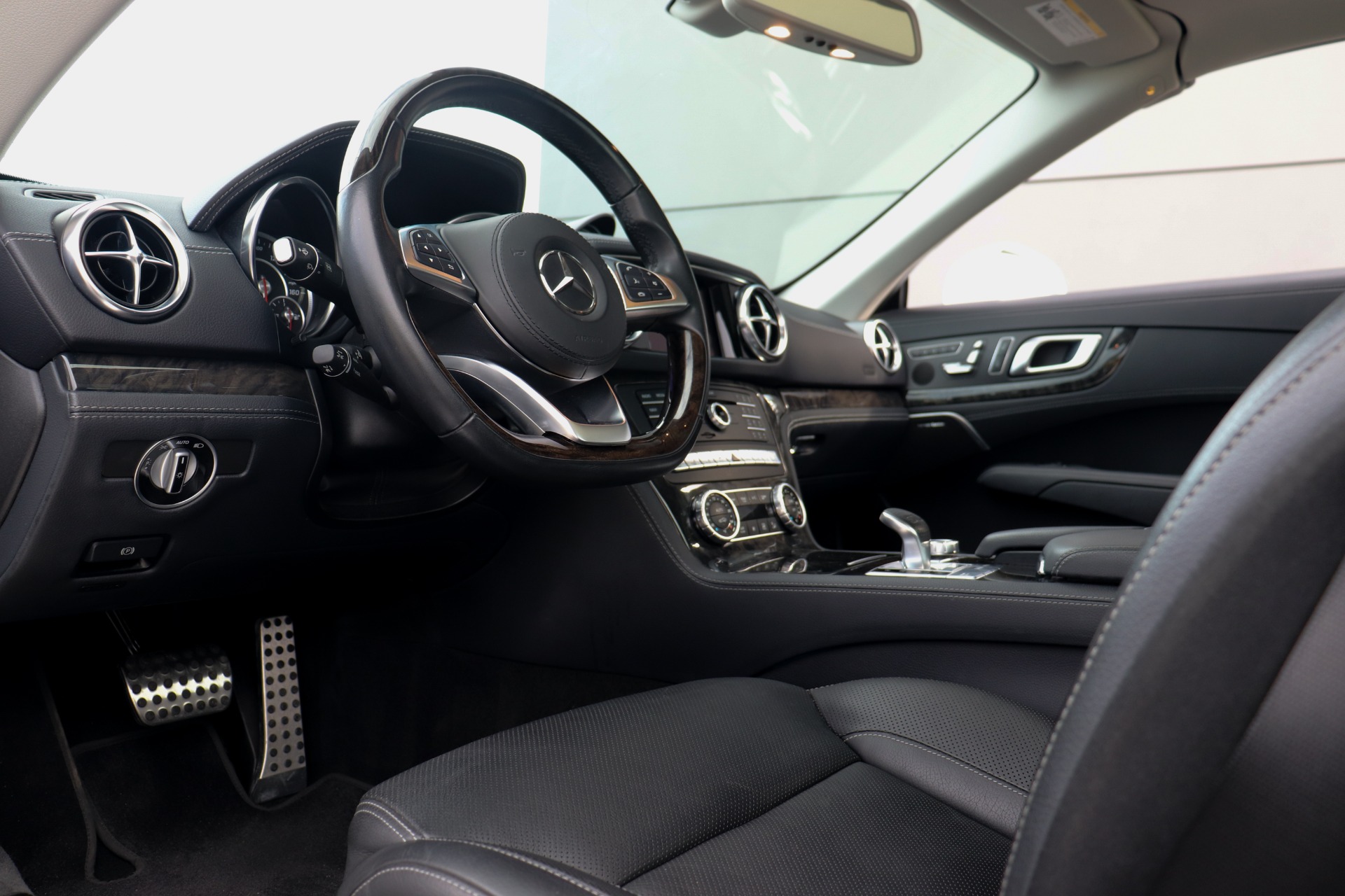 Used-2017-Mercedes-Benz-SL-Class-SL-450