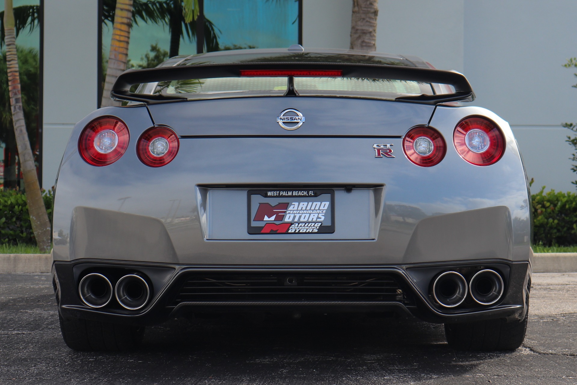 Used-2016-Nissan-GT-R-Black-Edition