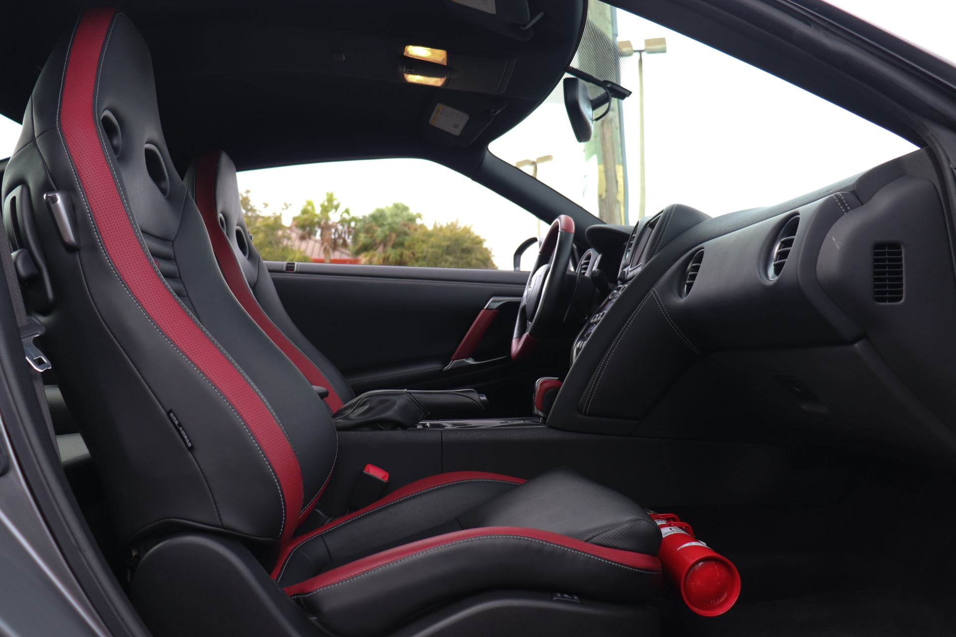 Used-2016-Nissan-GT-R-Black-Edition