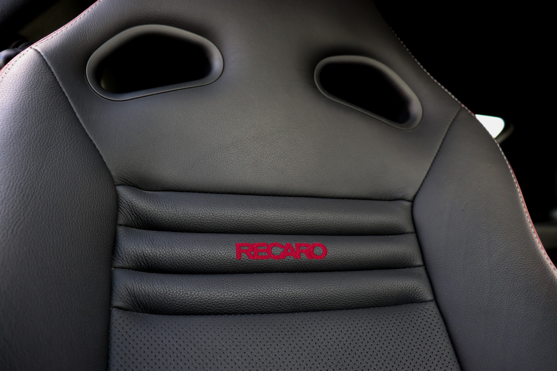 Used-2016-Nissan-GT-R-Black-Edition