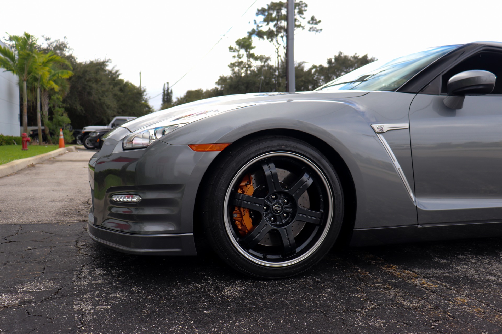 Used-2016-Nissan-GT-R-Black-Edition