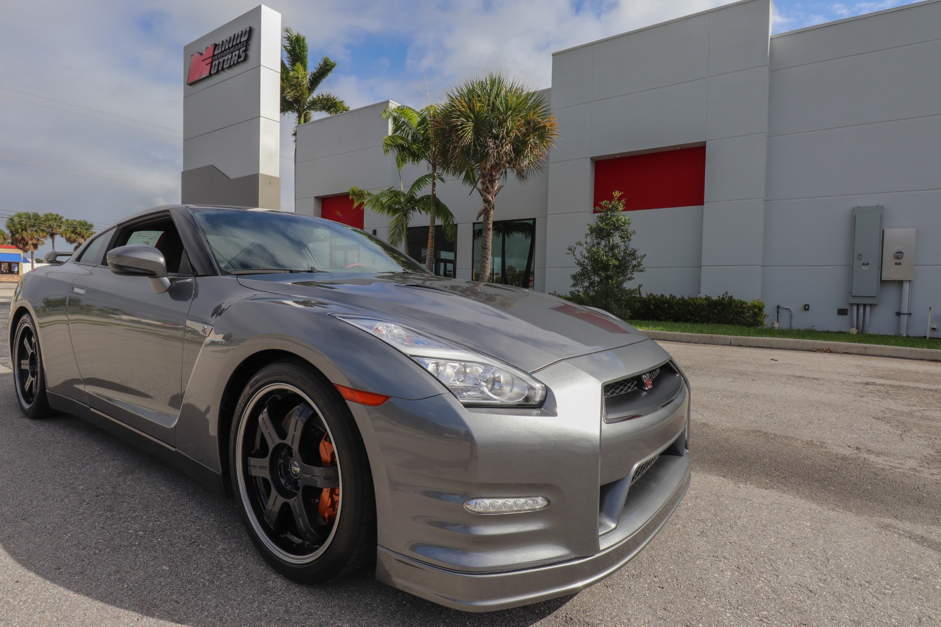 Used-2016-Nissan-GT-R-Black-Edition