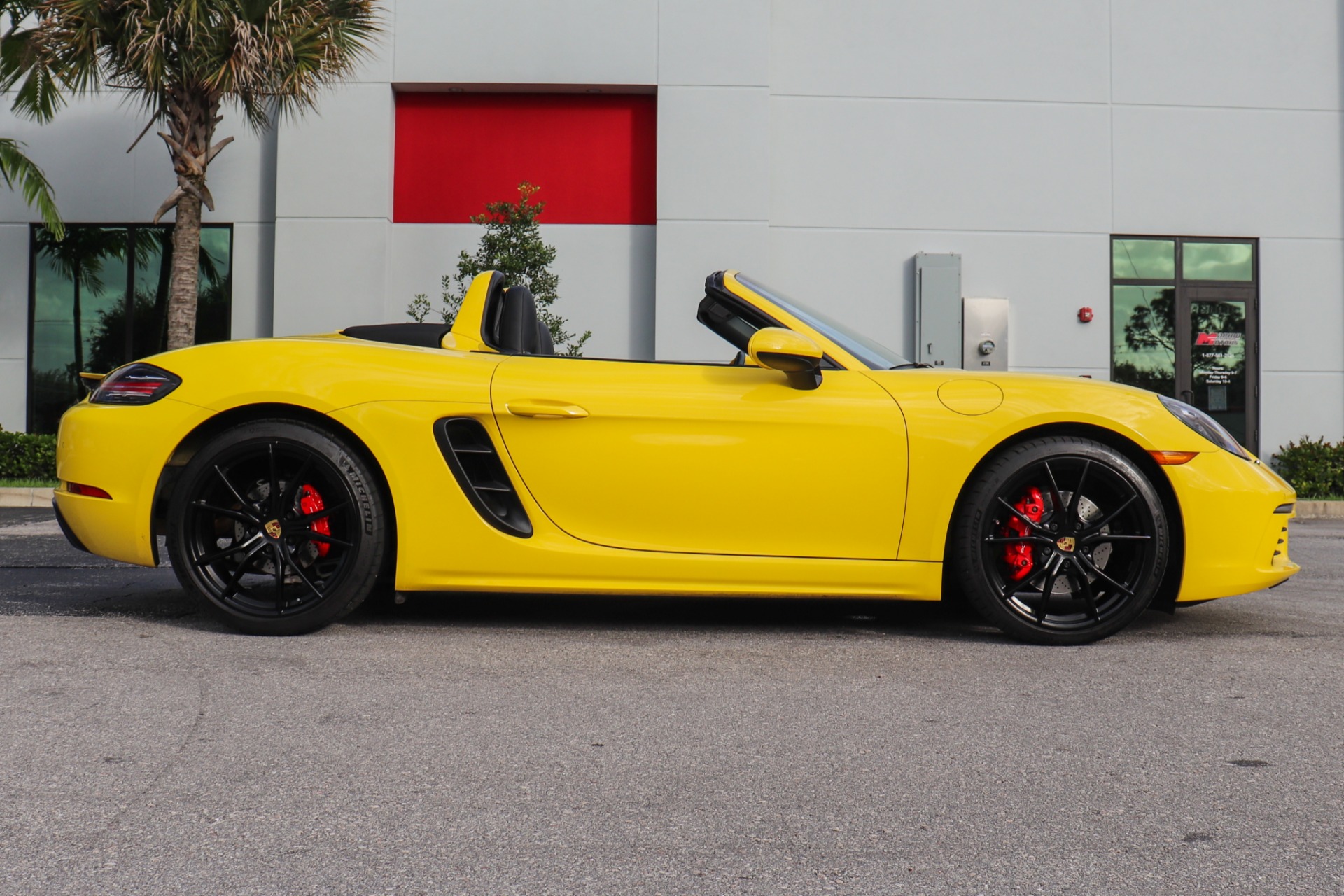 Used-2017-Porsche-718-Boxster-S