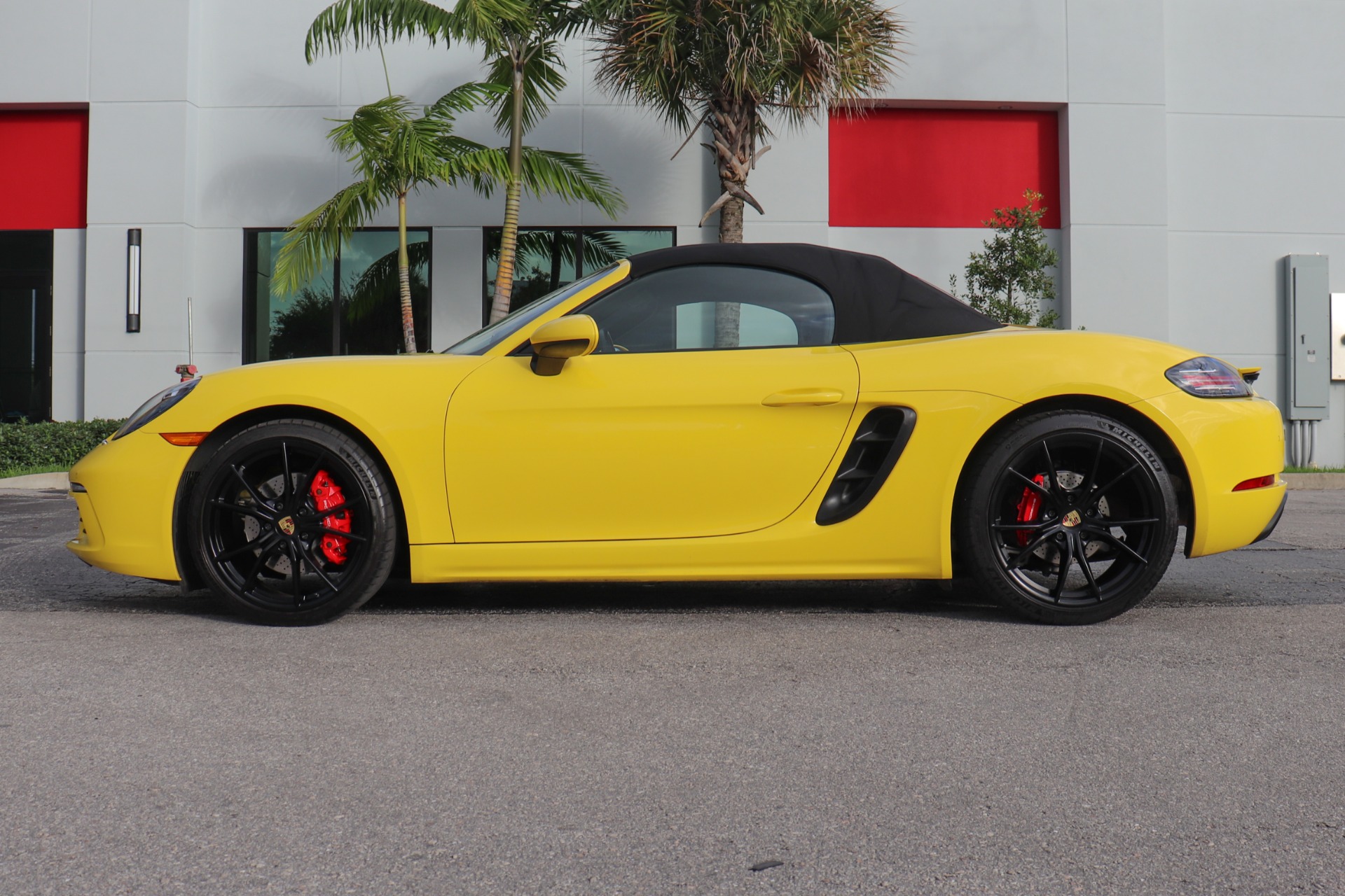 Used-2017-Porsche-718-Boxster-S