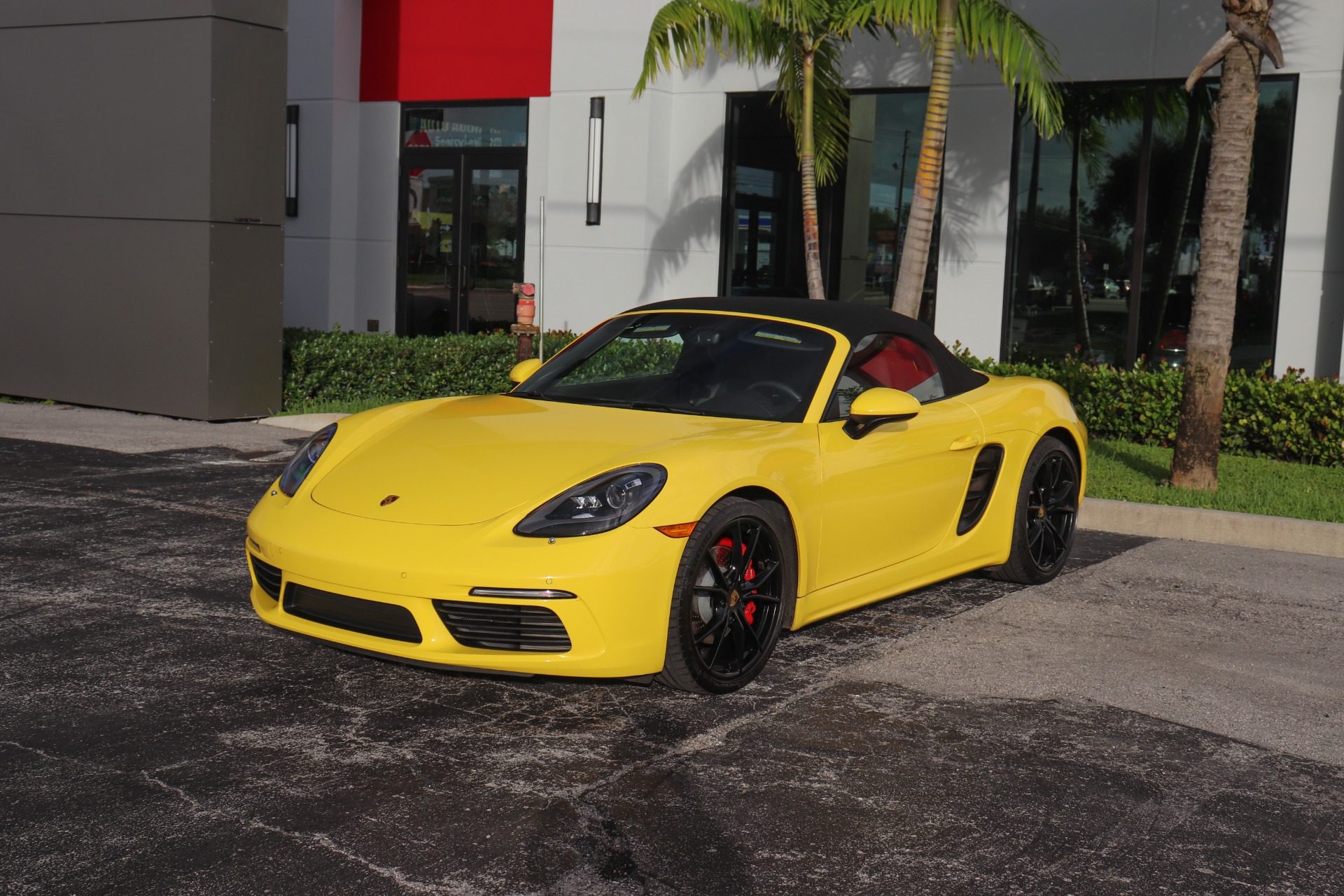 Used-2017-Porsche-718-Boxster-S