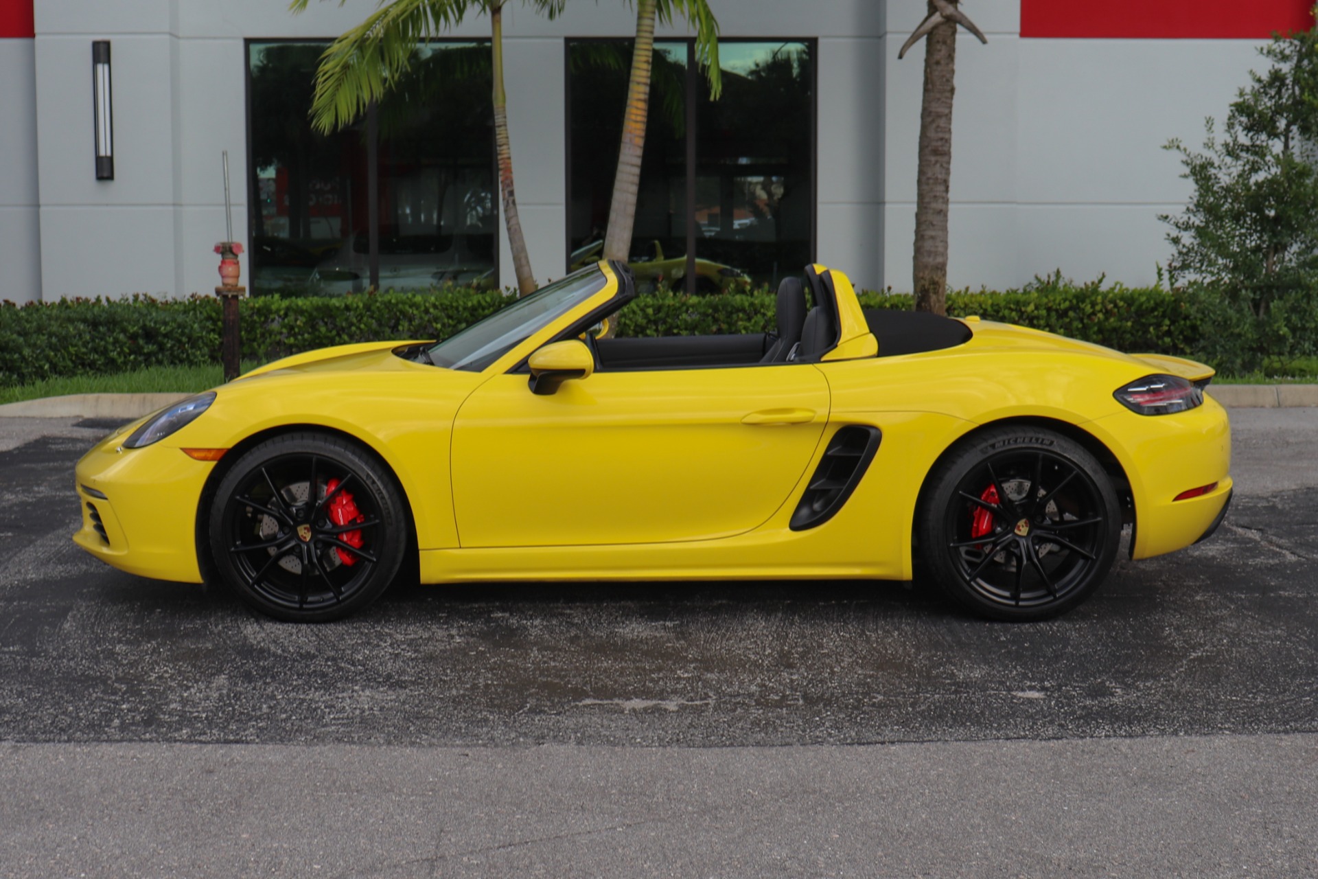 Used-2017-Porsche-718-Boxster-S