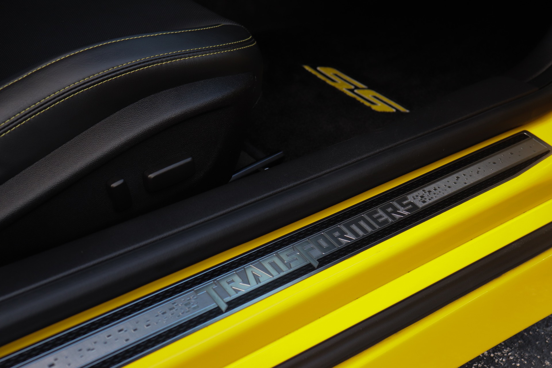 Used-2012-Chevrolet-Camaro-SS
