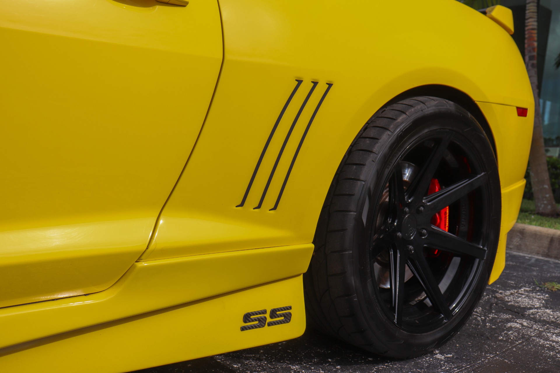 Used-2012-Chevrolet-Camaro-SS
