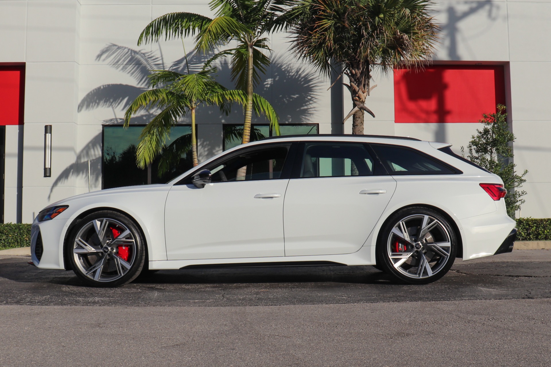 Used-2021-Audi-RS-6-40T-quattro-Avant