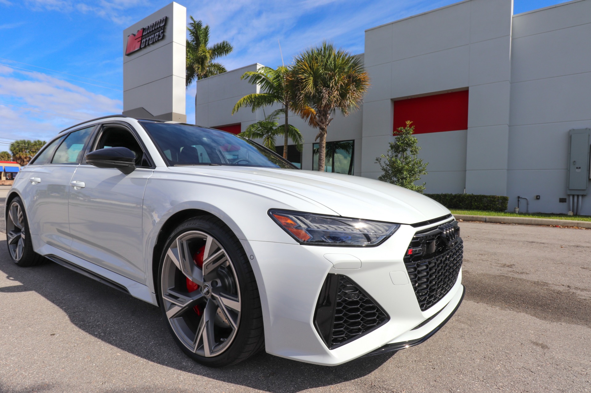 Used-2021-Audi-RS-6-40T-quattro-Avant