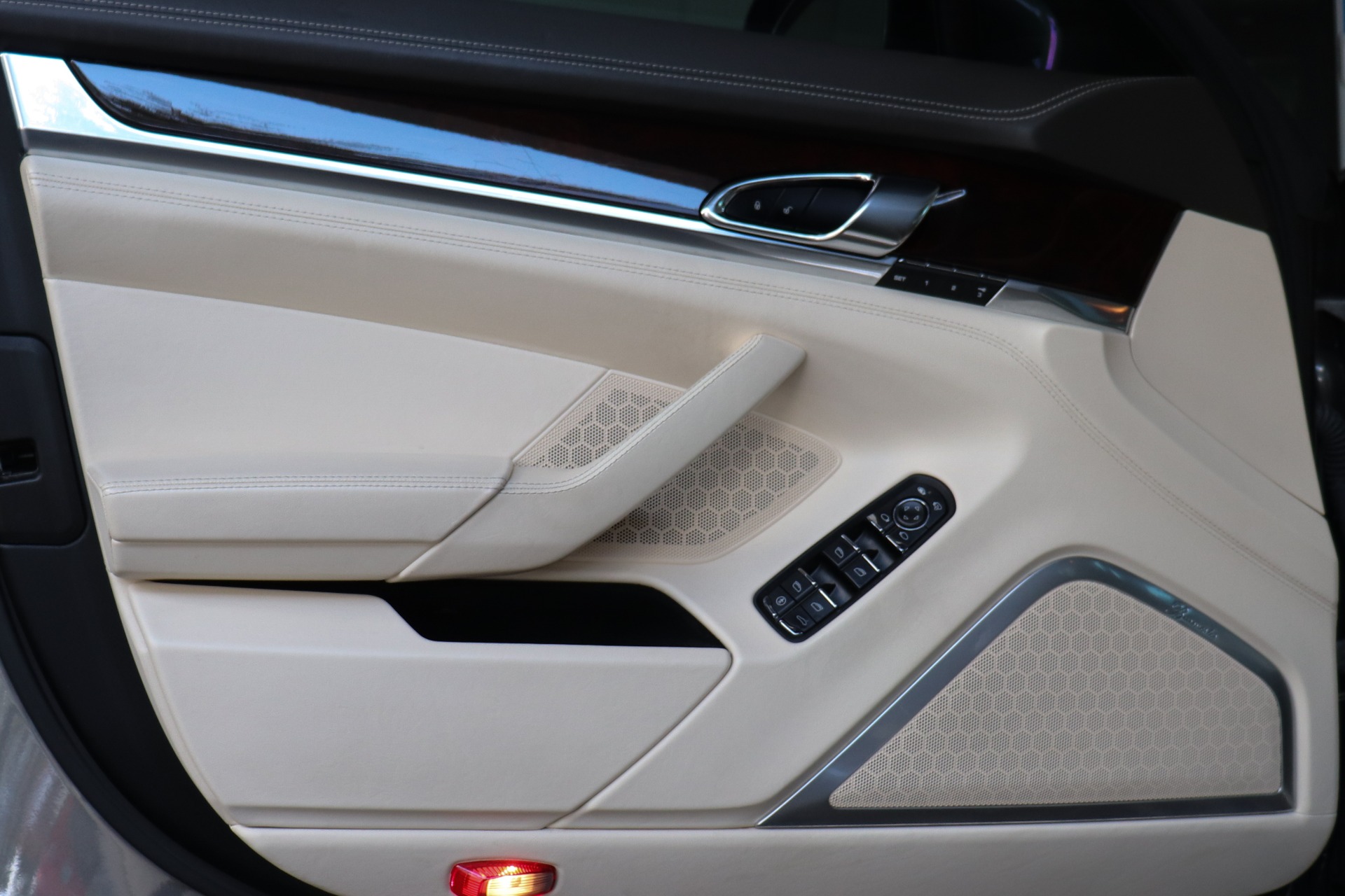 Used-2013-Porsche-Panamera-Turbo