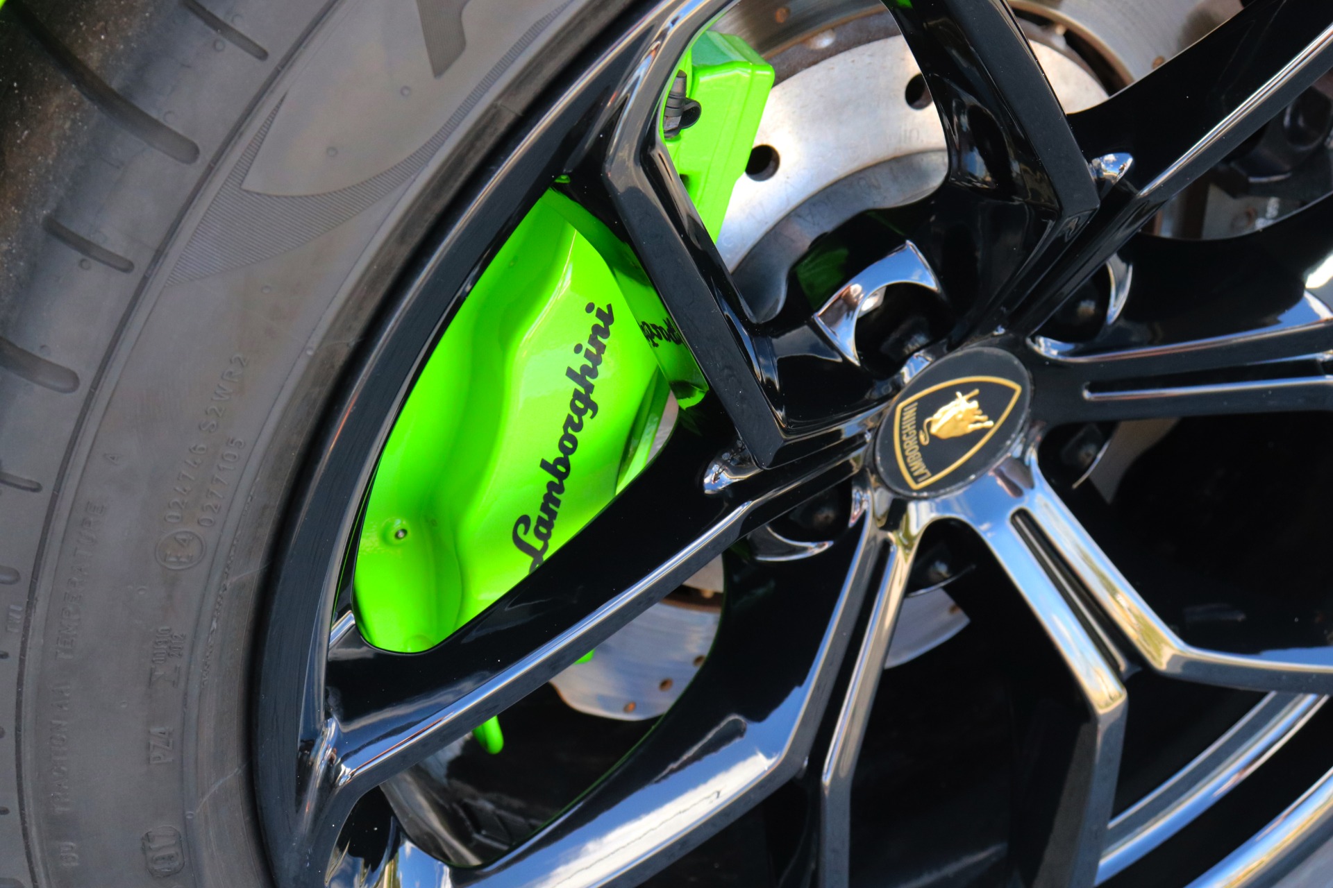 Used-2018-Lamborghini-Huracan-LP-580-2