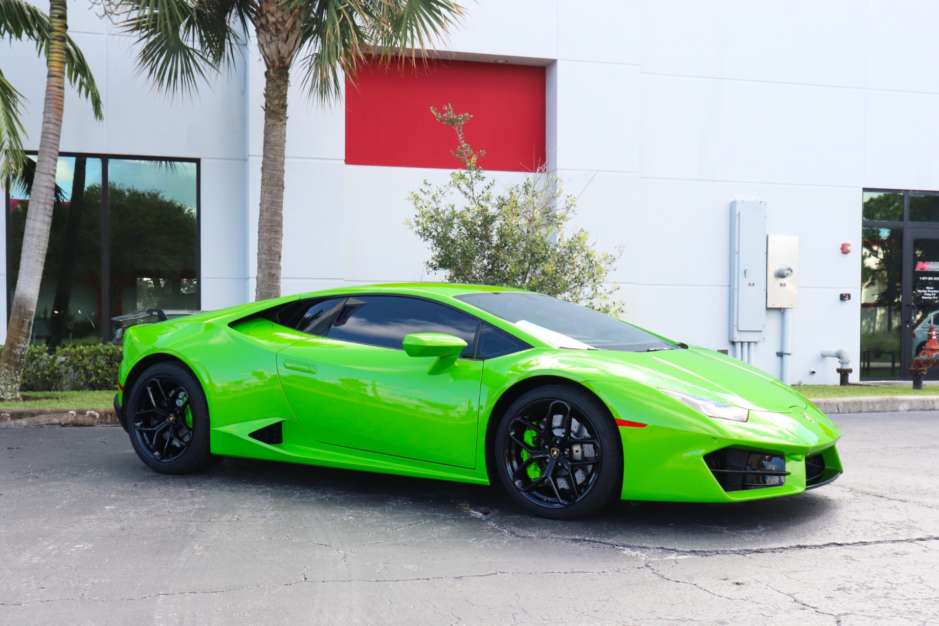 Used-2018-Lamborghini-Huracan-LP-580-2