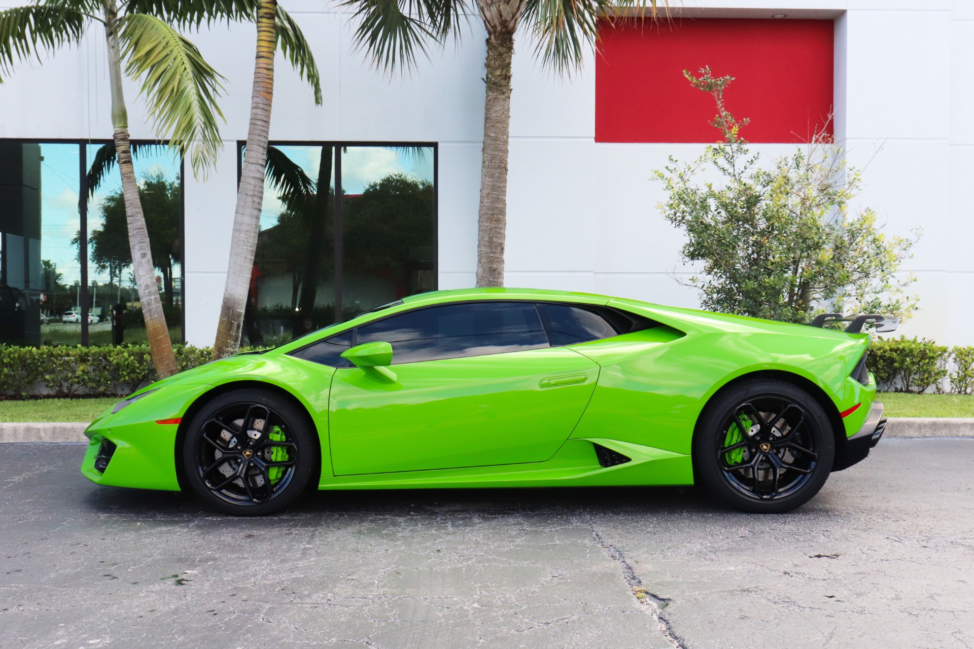 Used-2018-Lamborghini-Huracan-LP-580-2