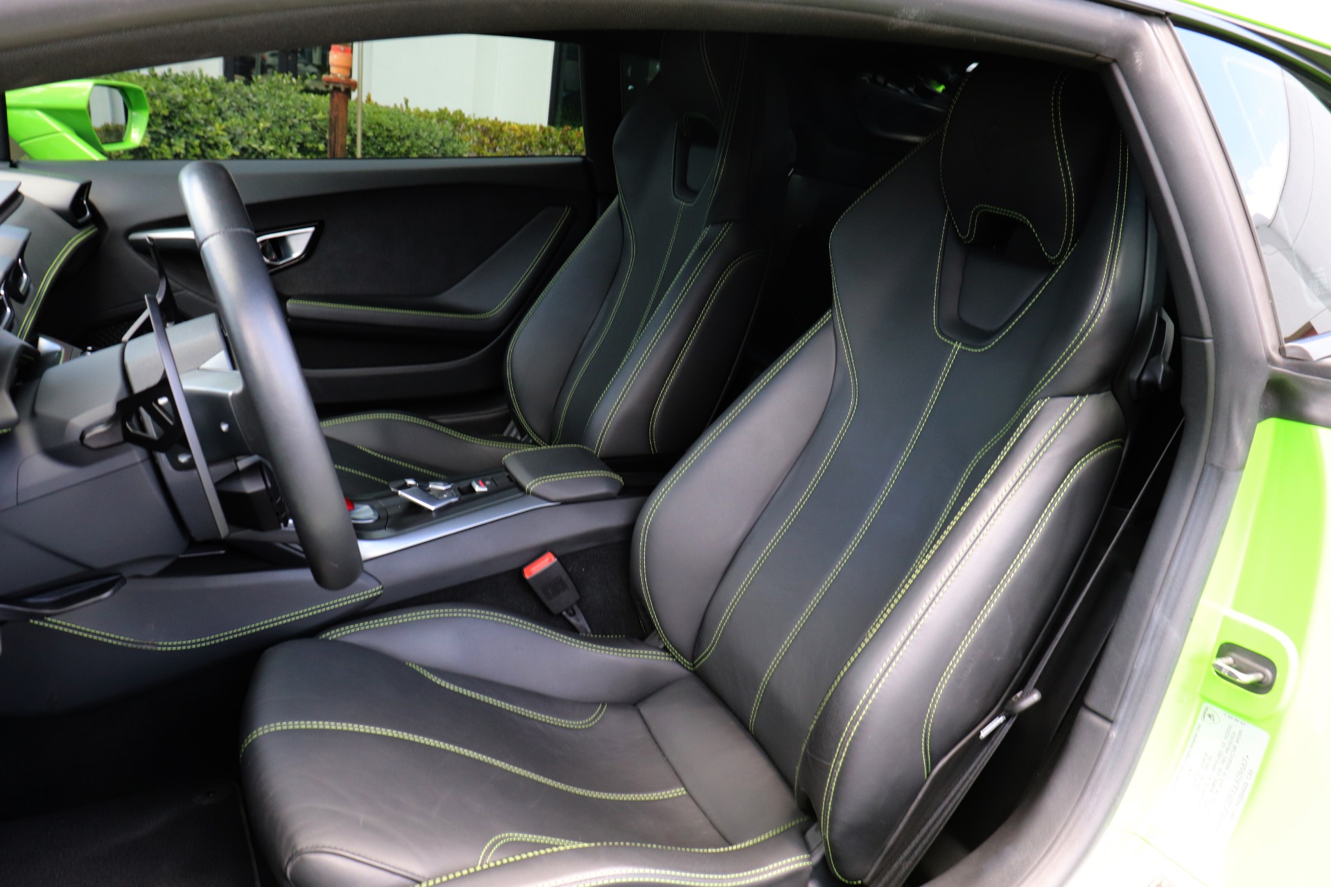 Used-2018-Lamborghini-Huracan-LP-580-2