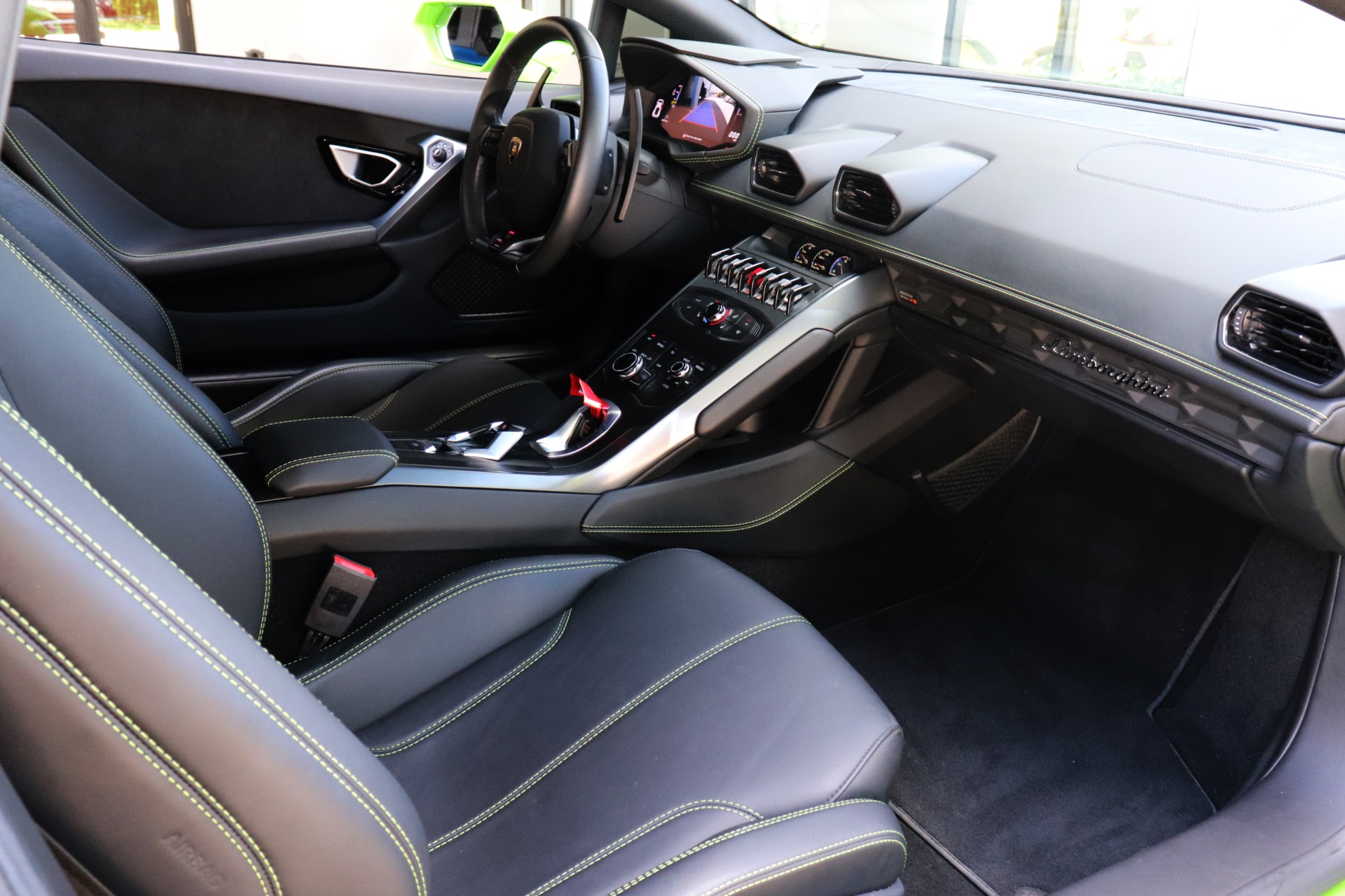Used-2018-Lamborghini-Huracan-LP-580-2