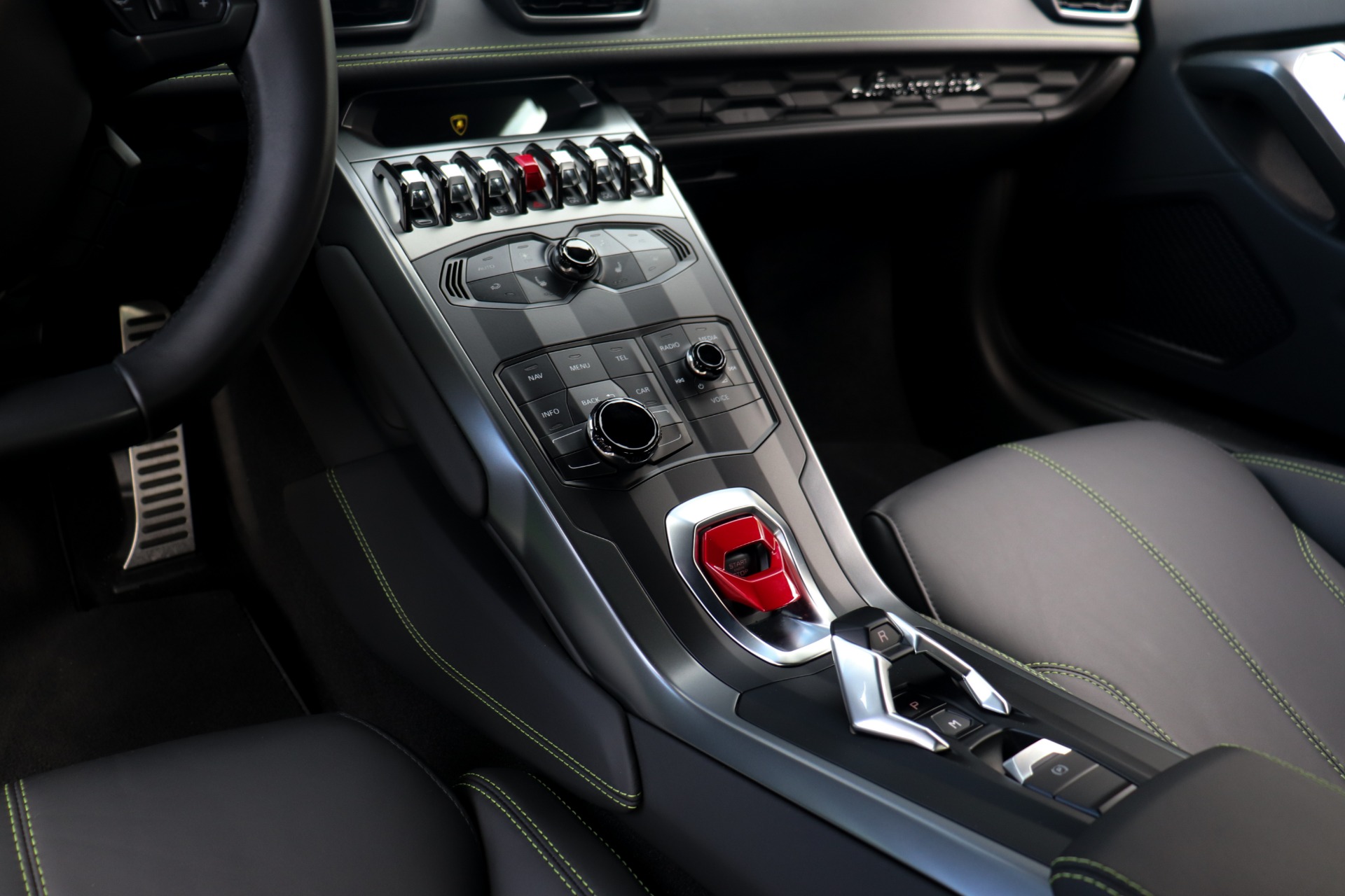 Used-2018-Lamborghini-Huracan-LP-580-2