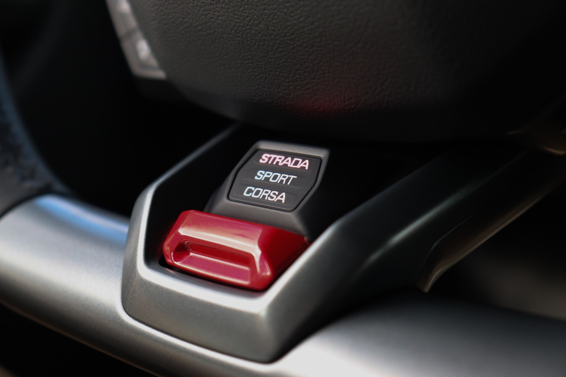 Used-2018-Lamborghini-Huracan-LP-580-2