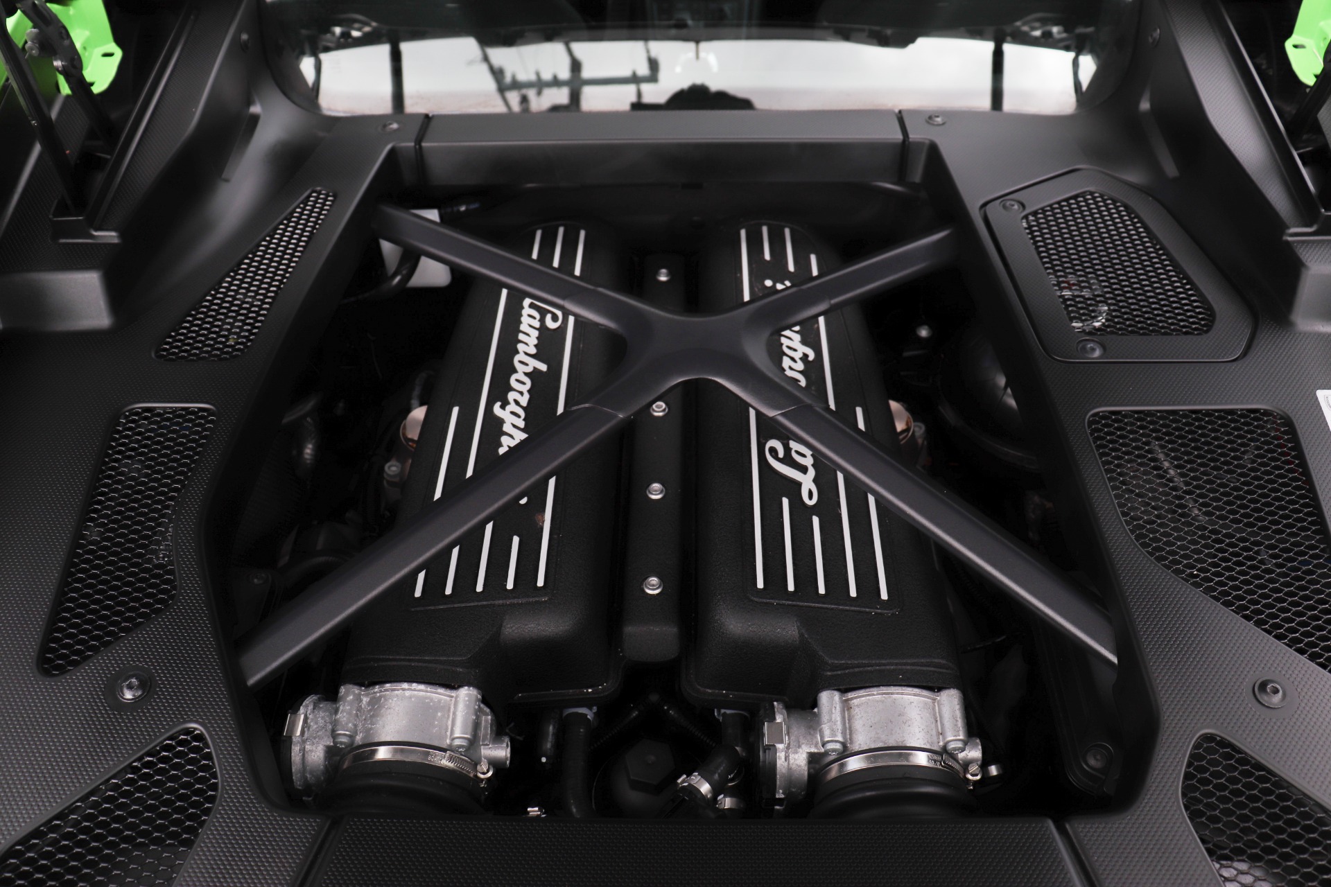 Used-2018-Lamborghini-Huracan-LP-580-2