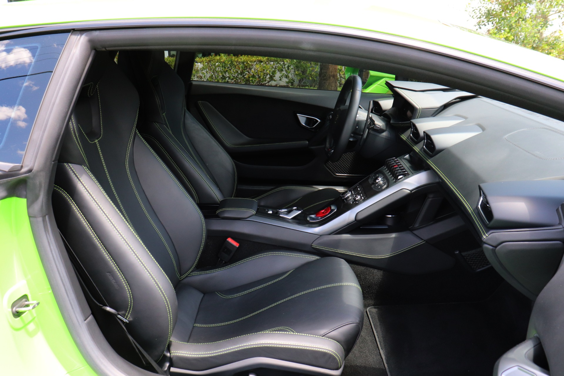 Used-2018-Lamborghini-Huracan-LP-580-2