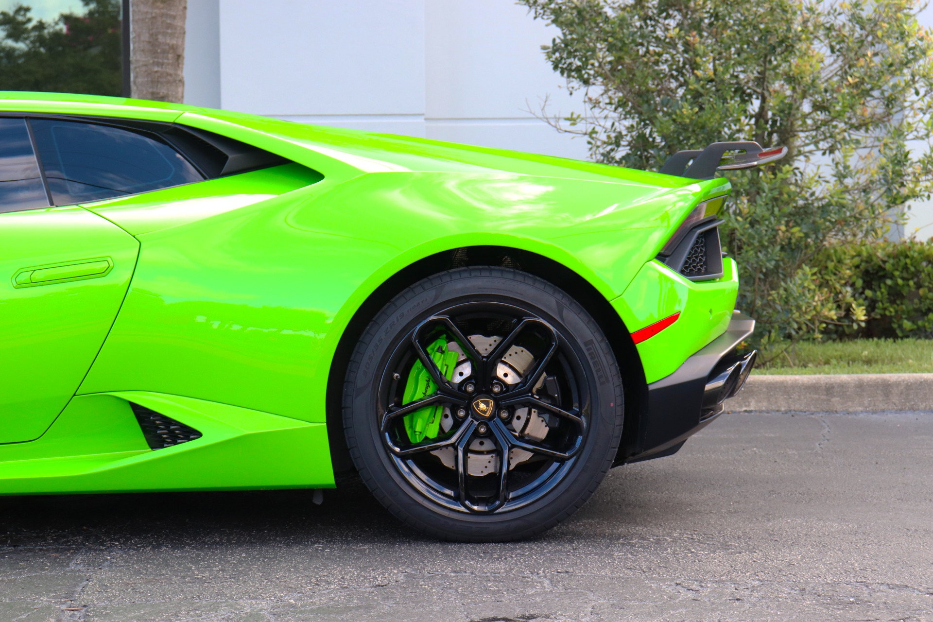 Used-2018-Lamborghini-Huracan-LP-580-2