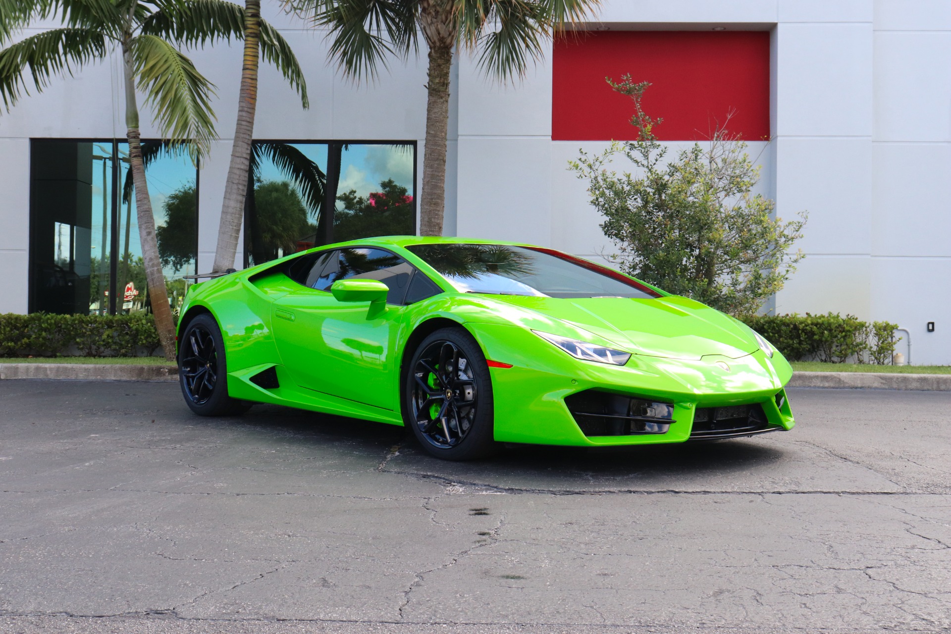 Used-2018-Lamborghini-Huracan-LP-580-2