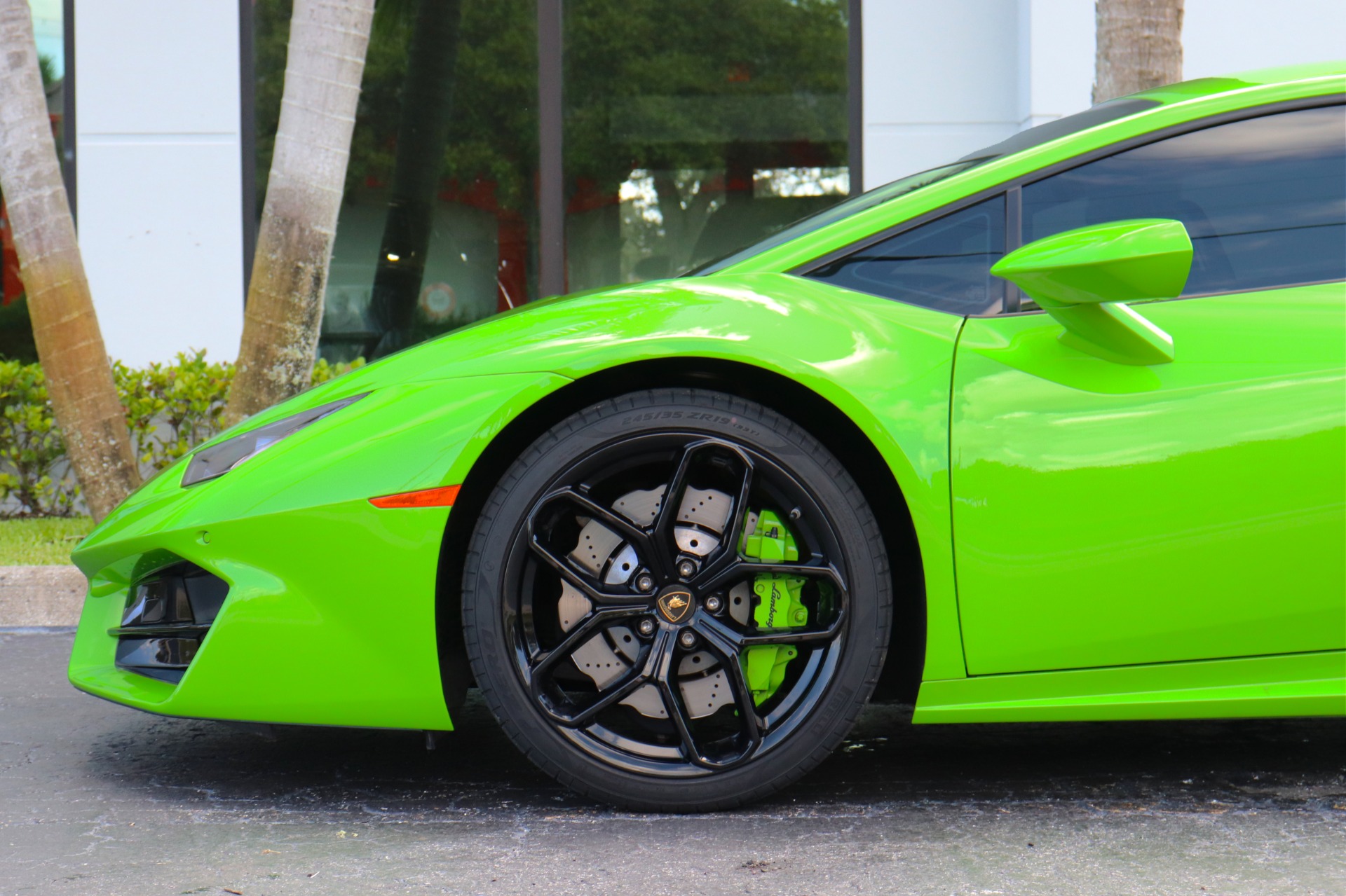 Used-2018-Lamborghini-Huracan-LP-580-2
