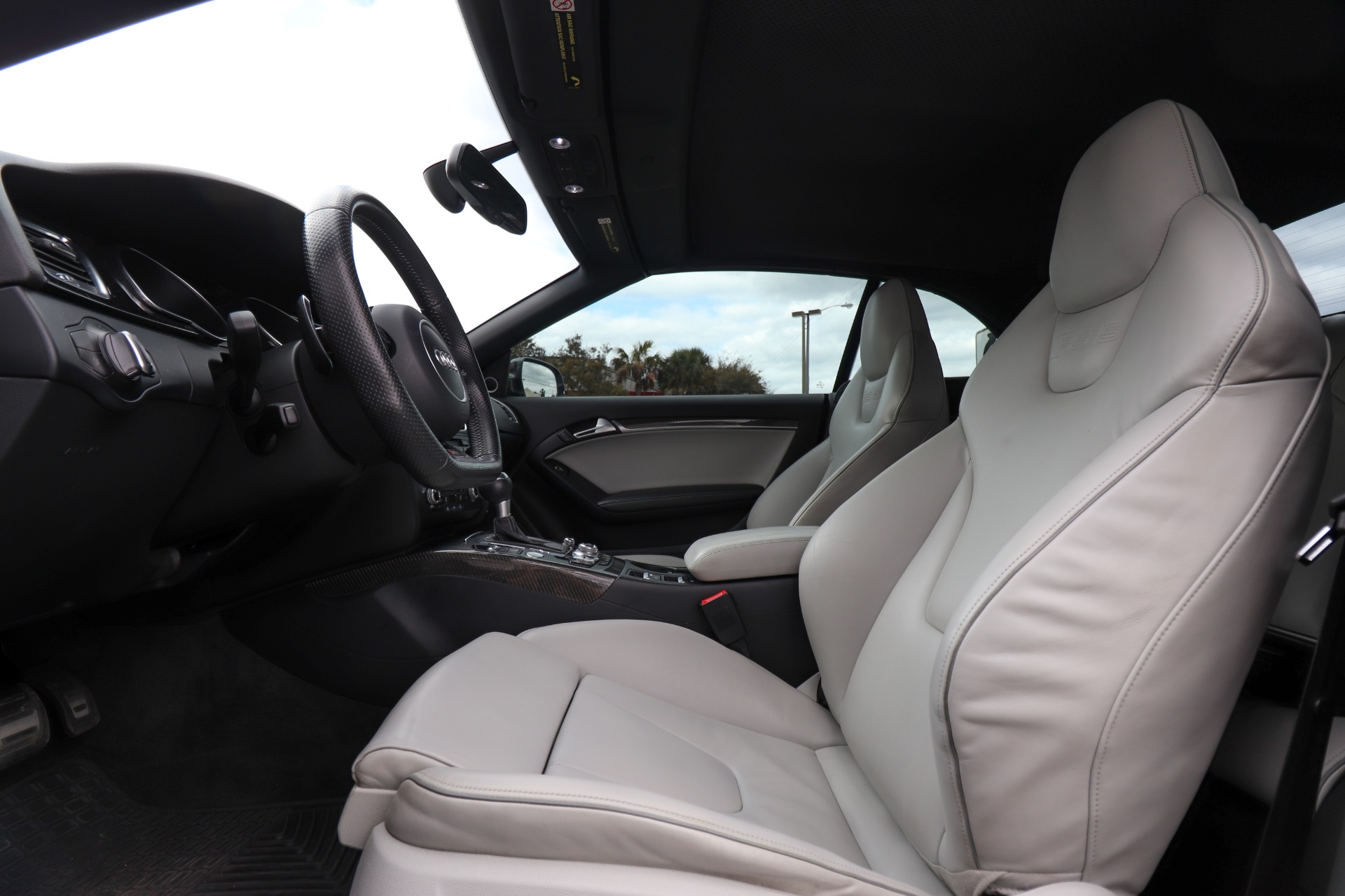 Used-2015-Audi-RS-5-42-quattro