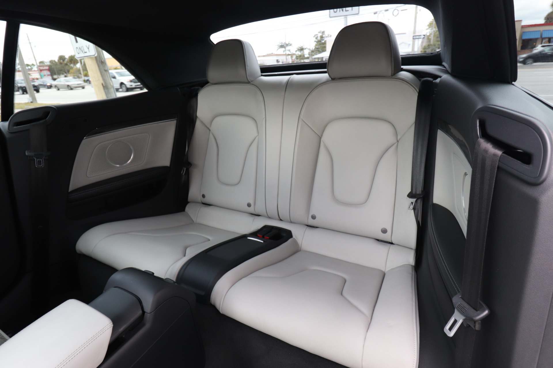 Used-2015-Audi-RS-5-42-quattro