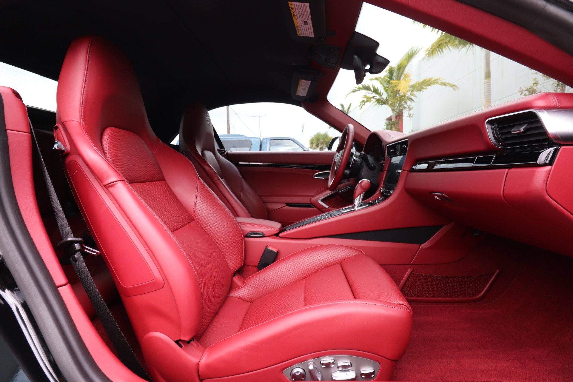 Used-2018-Porsche-911-Turbo