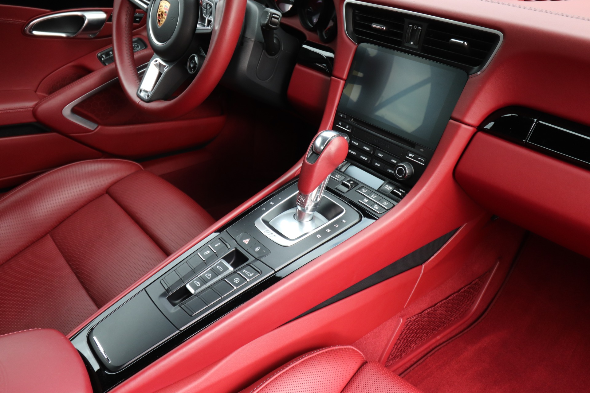 Used-2018-Porsche-911-Turbo