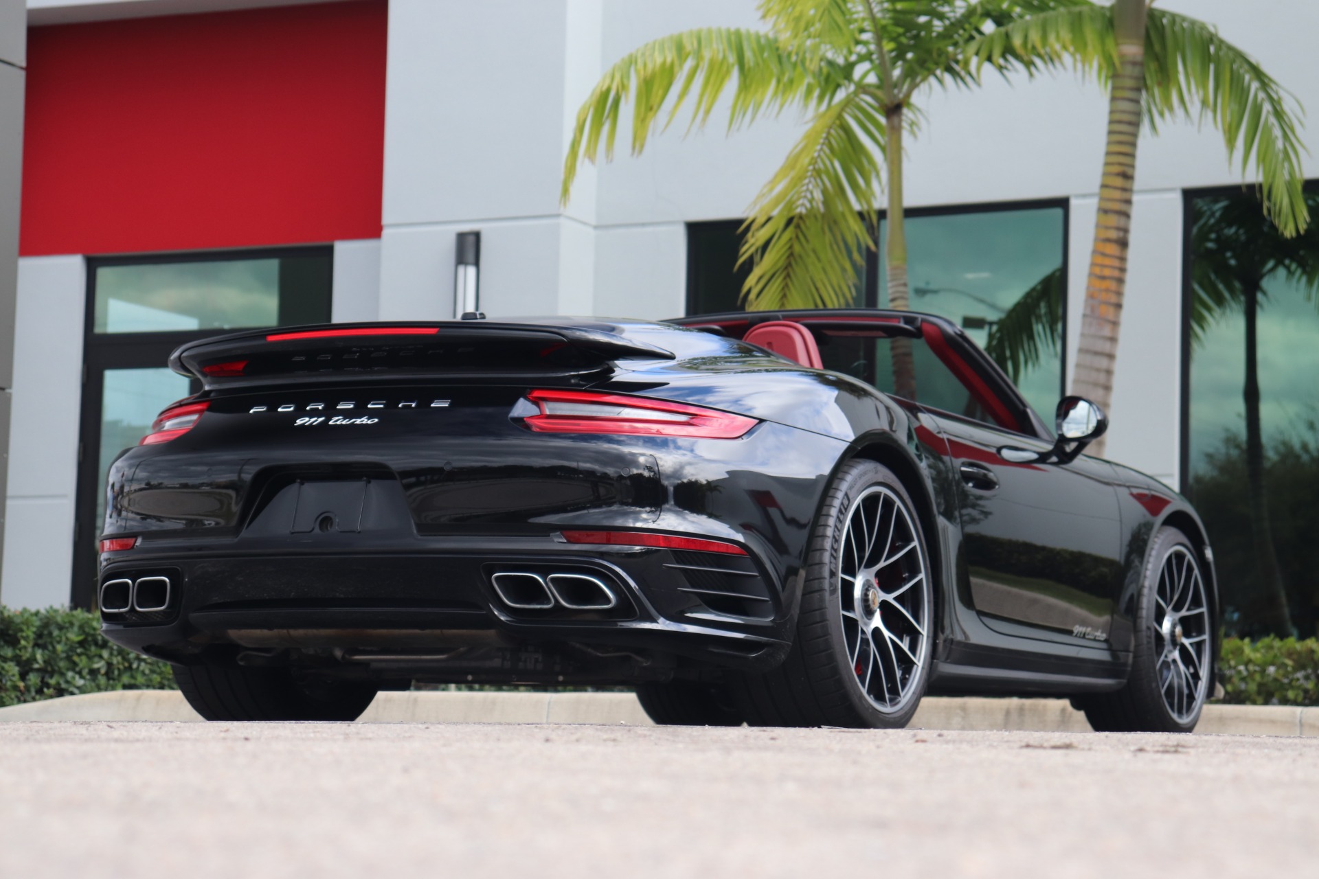 Used-2018-Porsche-911-Turbo