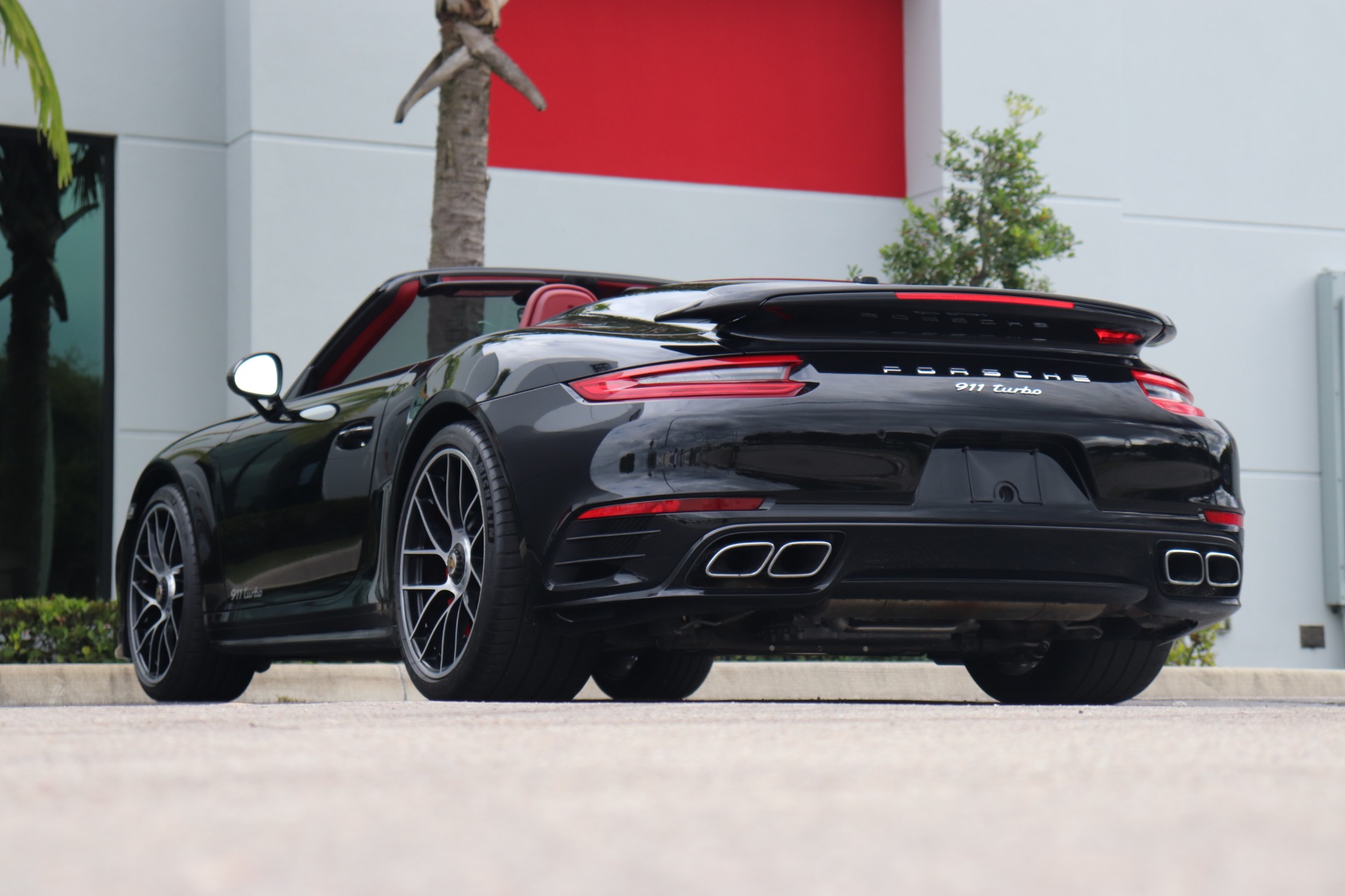 Used-2018-Porsche-911-Turbo