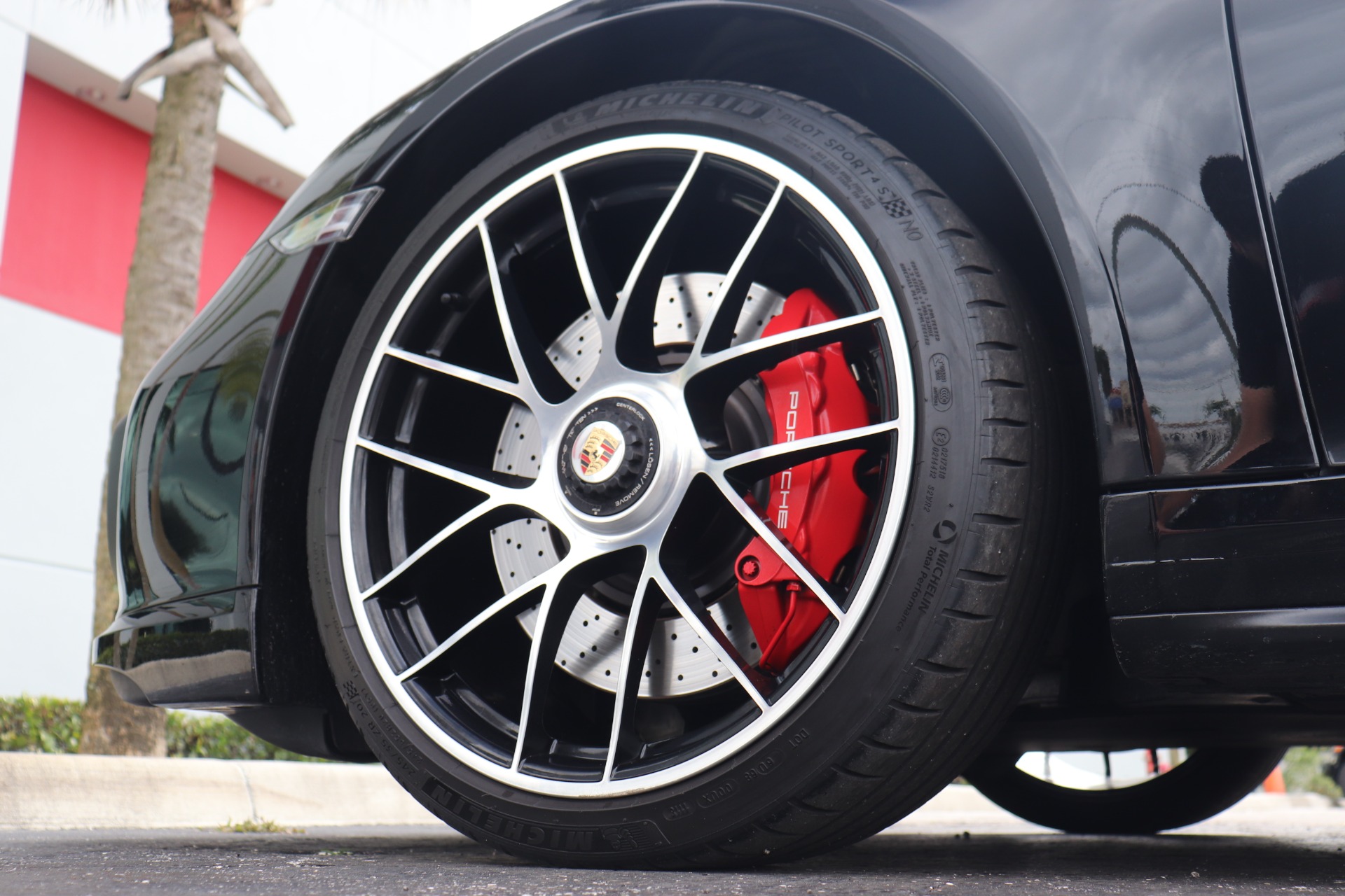 Used-2018-Porsche-911-Turbo